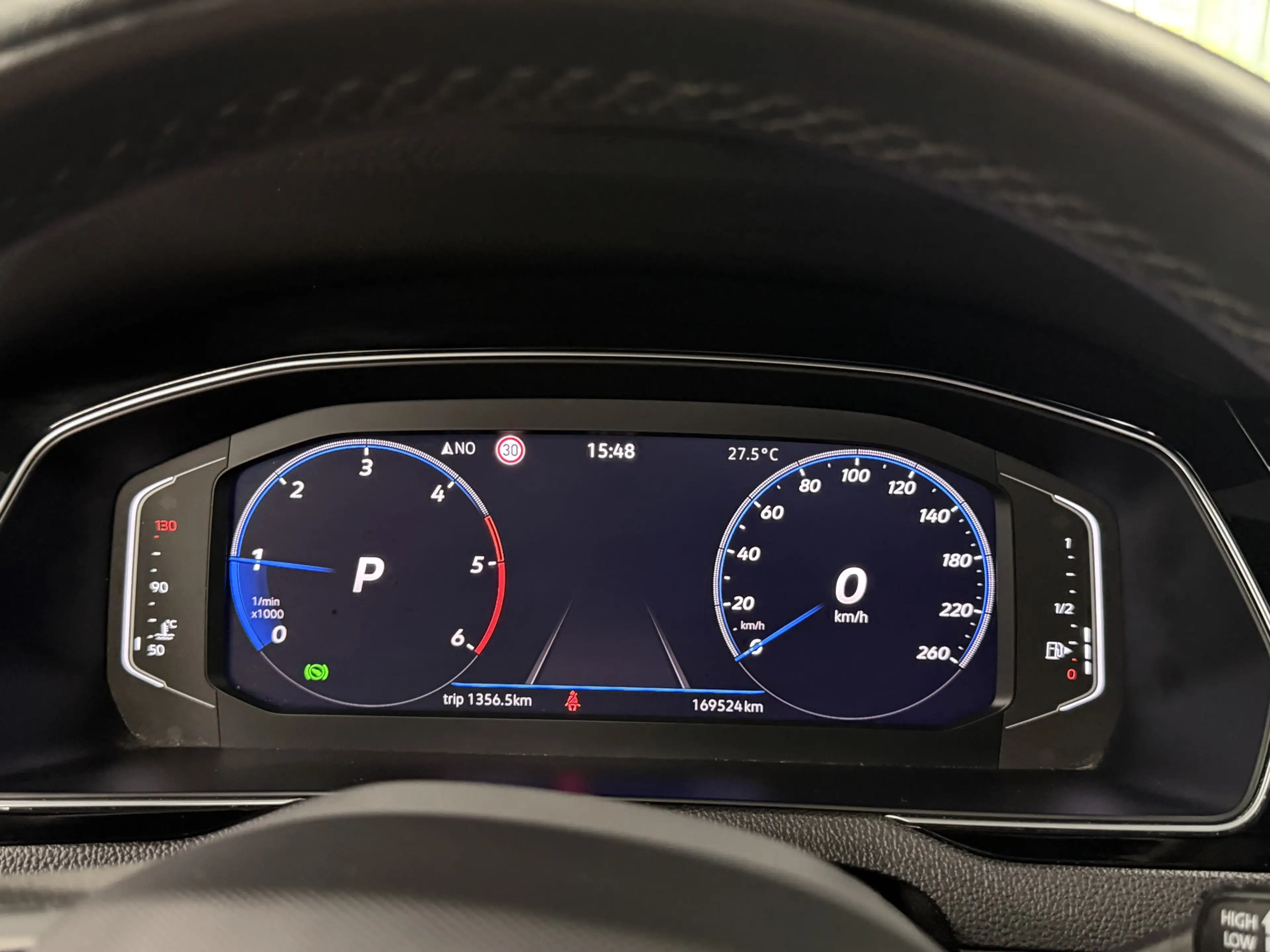 Volkswagen Passat Variant 2.0 TDI SCR DSG Business | ACC — photo 15