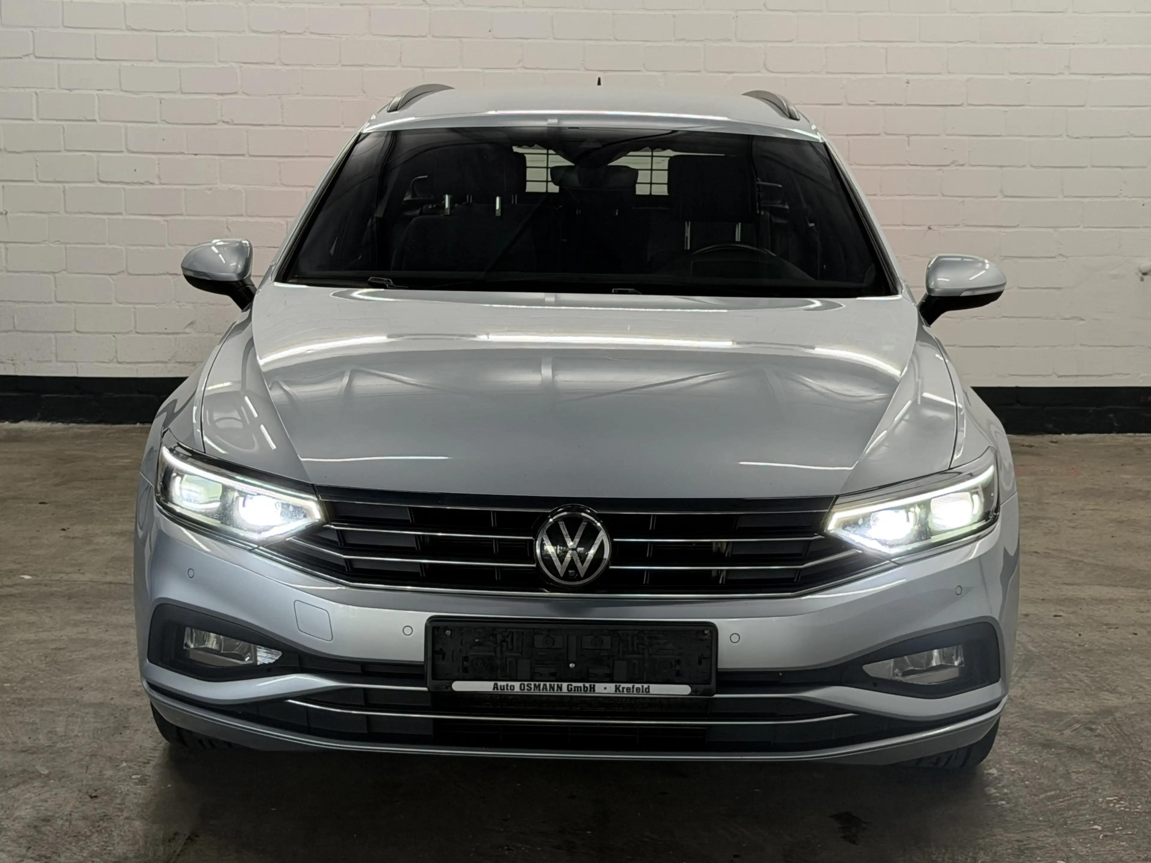 Volkswagen Passat Variant 2.0 TDI SCR DSG Business | ACC — photo 2