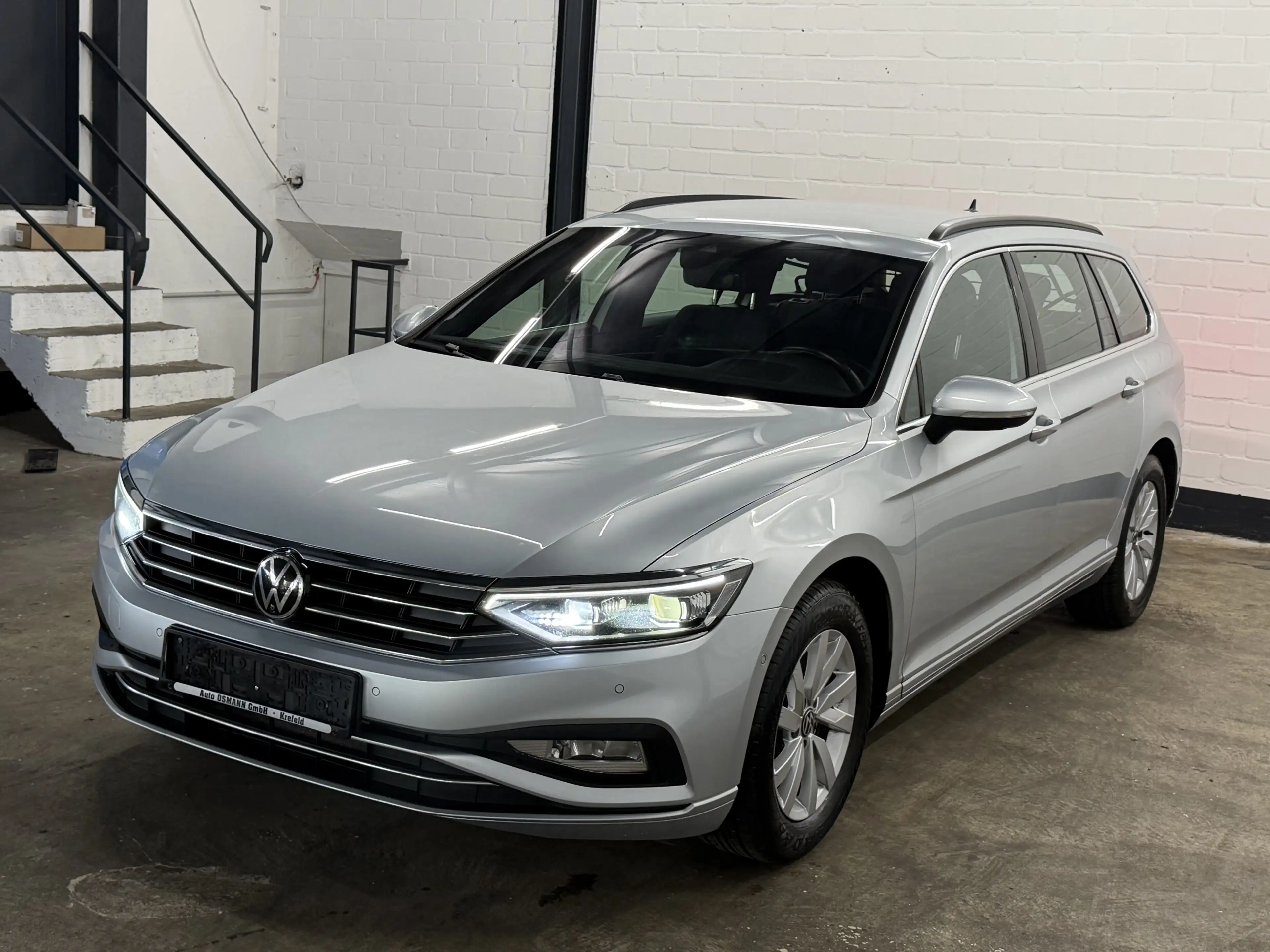 Volkswagen Passat Variant 2.0 TDI SCR DSG Business | ACC — photo 4