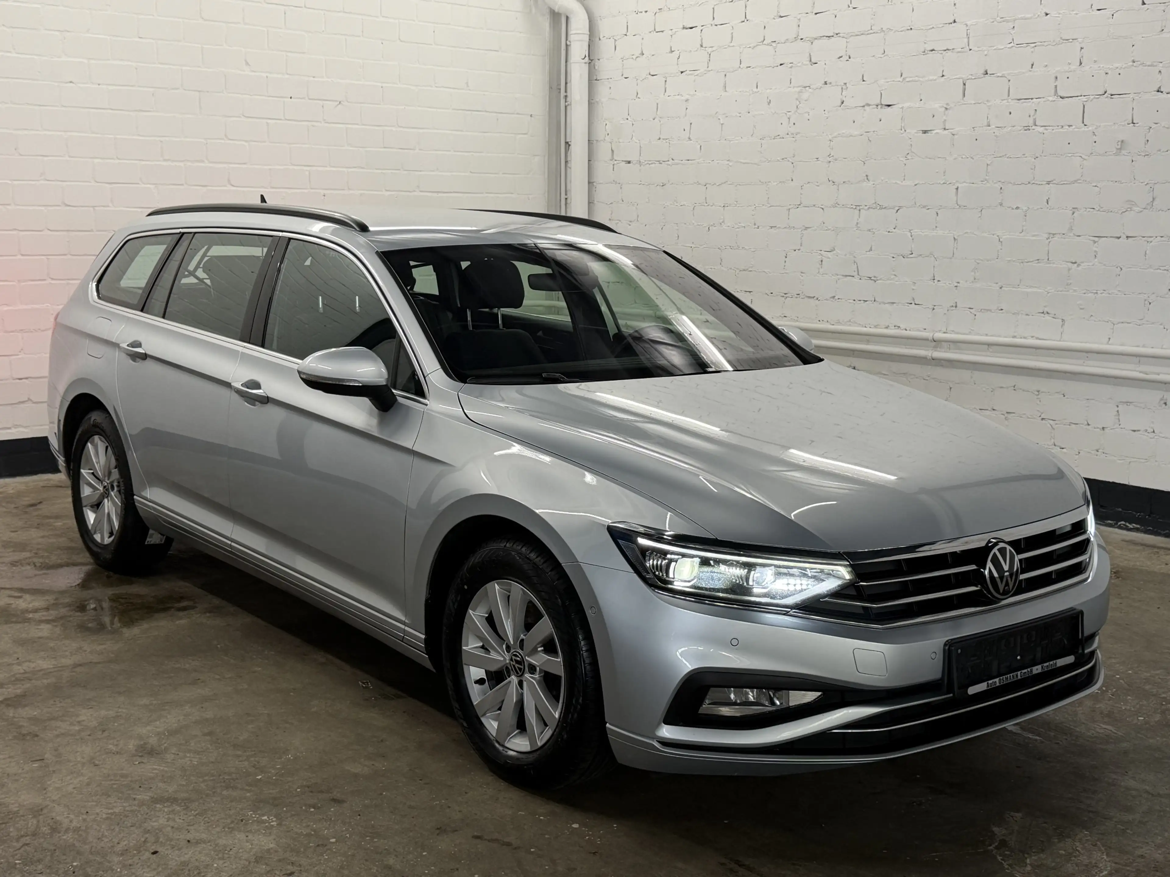 Volkswagen Passat Variant 2.0 TDI SCR DSG Business | ACC — photo 3