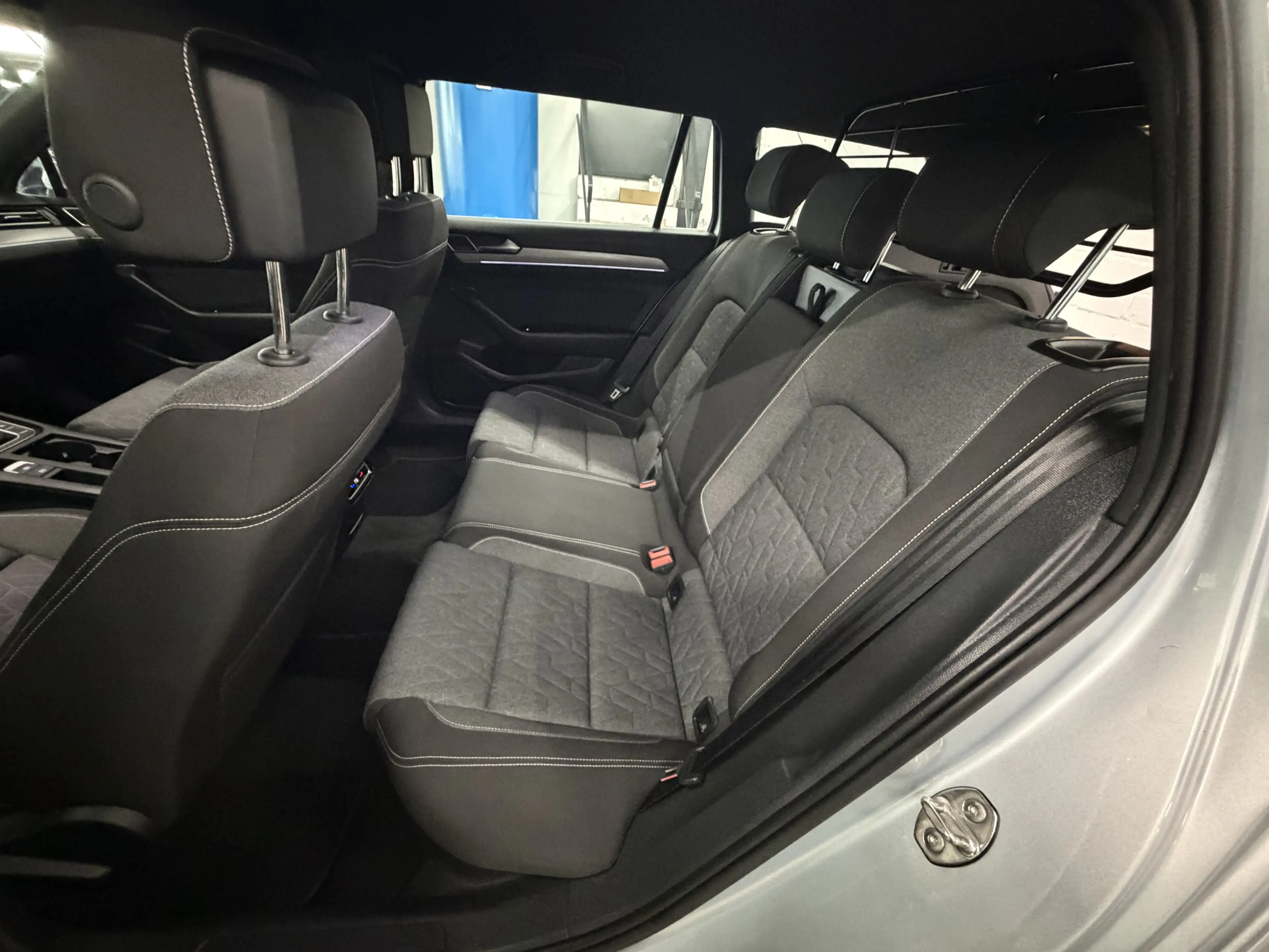 Volkswagen Passat Variant 2.0 TDI SCR DSG Business | ACC — photo 6