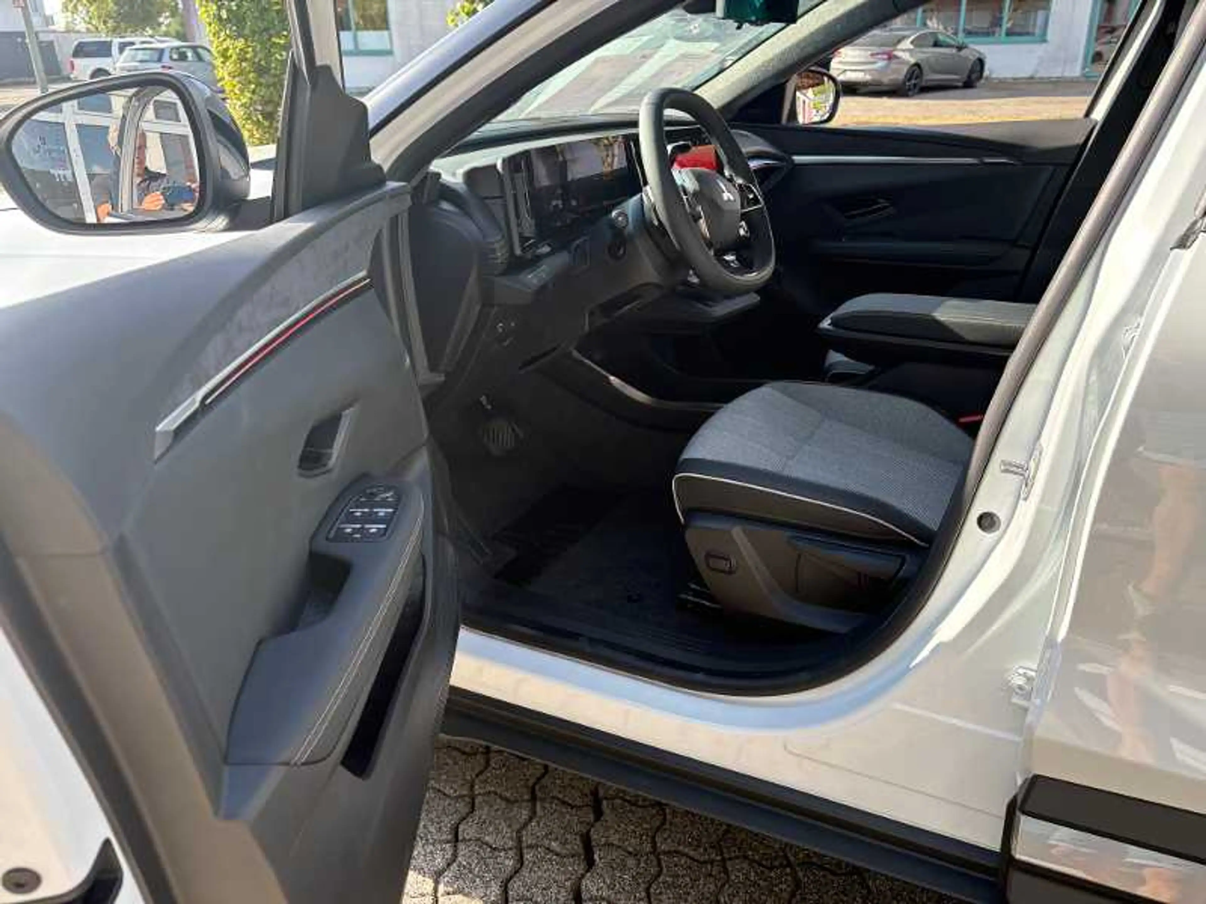 Mitsubishi Eclipse Cross Diamant TOP 87 kWh (22kW) — photo 7