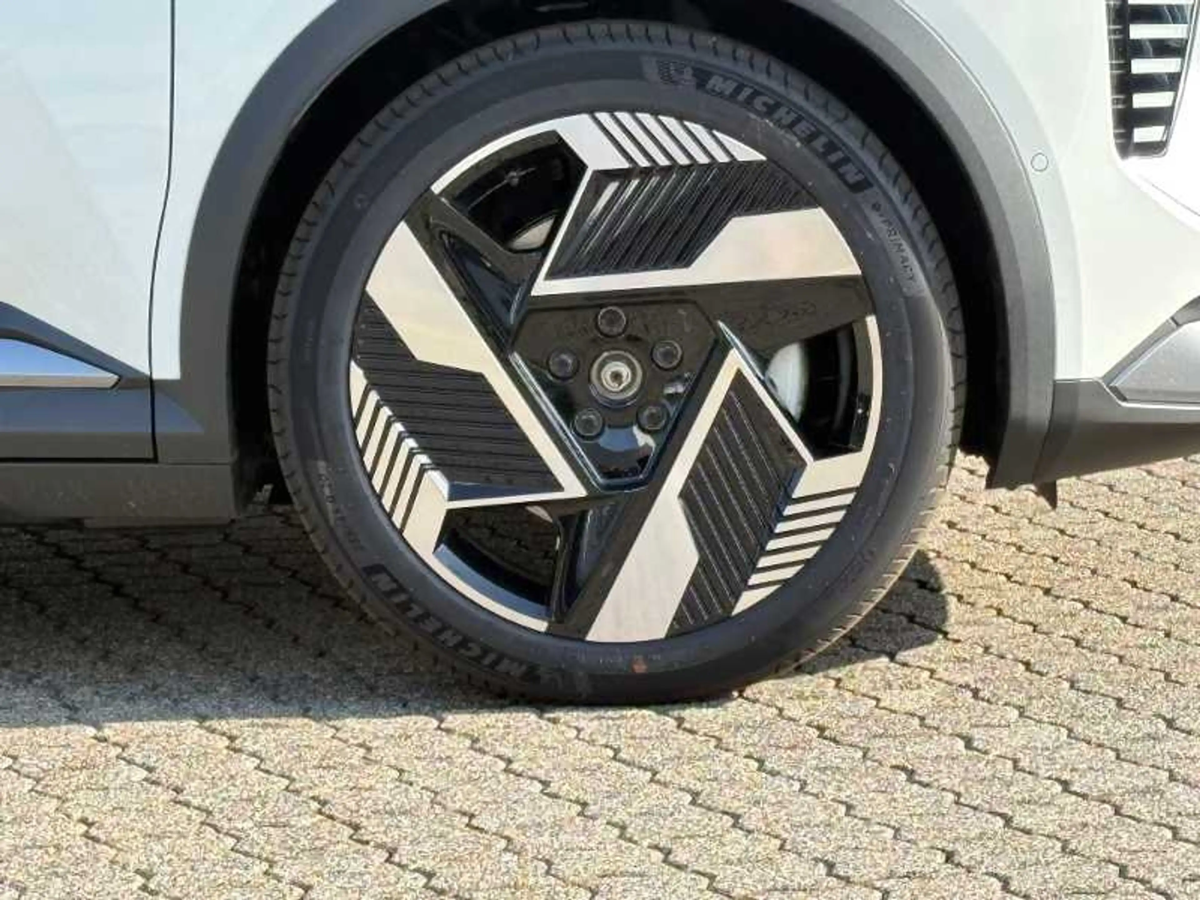 Mitsubishi Eclipse Cross Diamant TOP 87 kWh (22kW) — photo 12