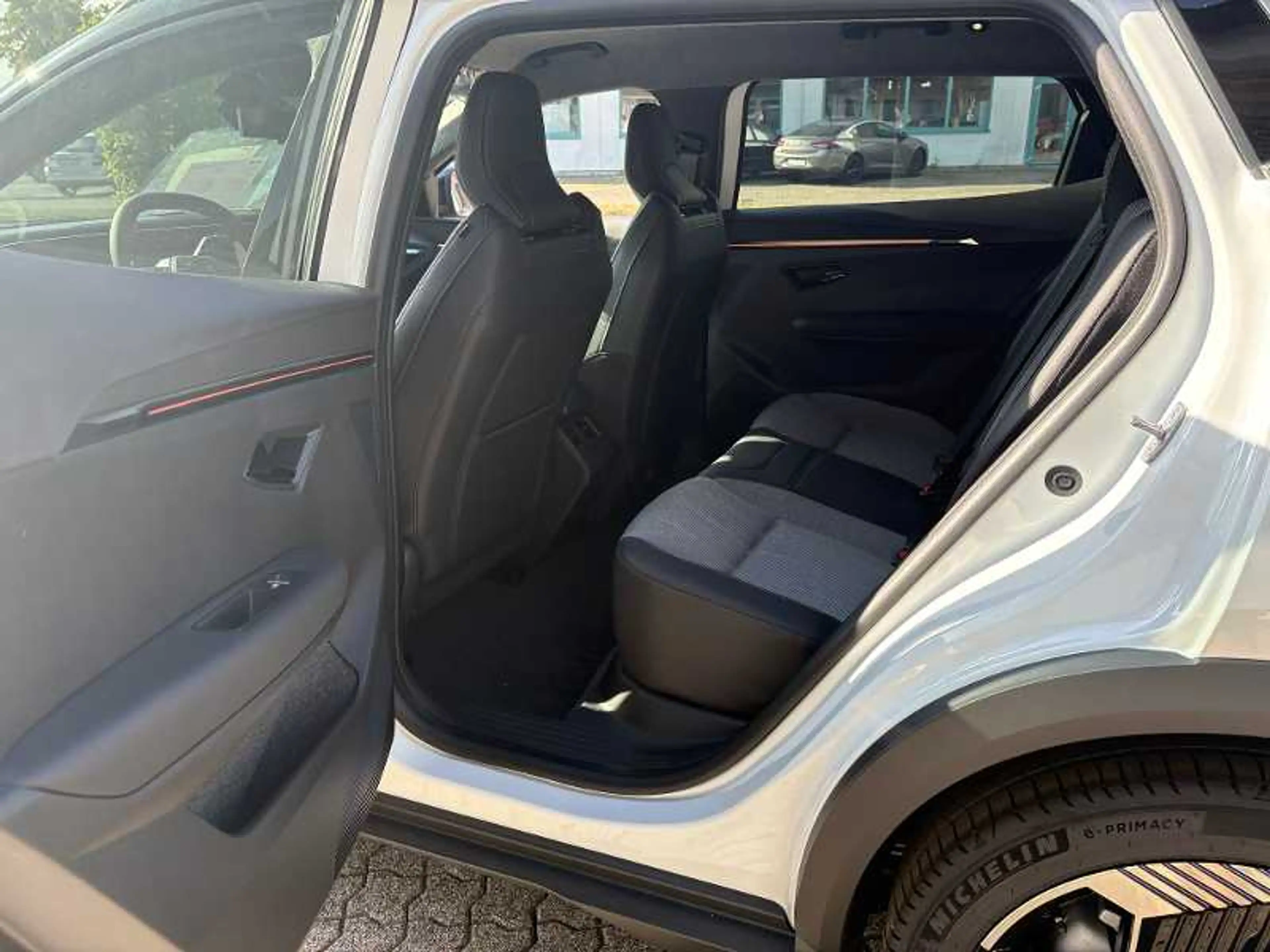 Mitsubishi Eclipse Cross Diamant TOP 87 kWh (22kW) — photo 6