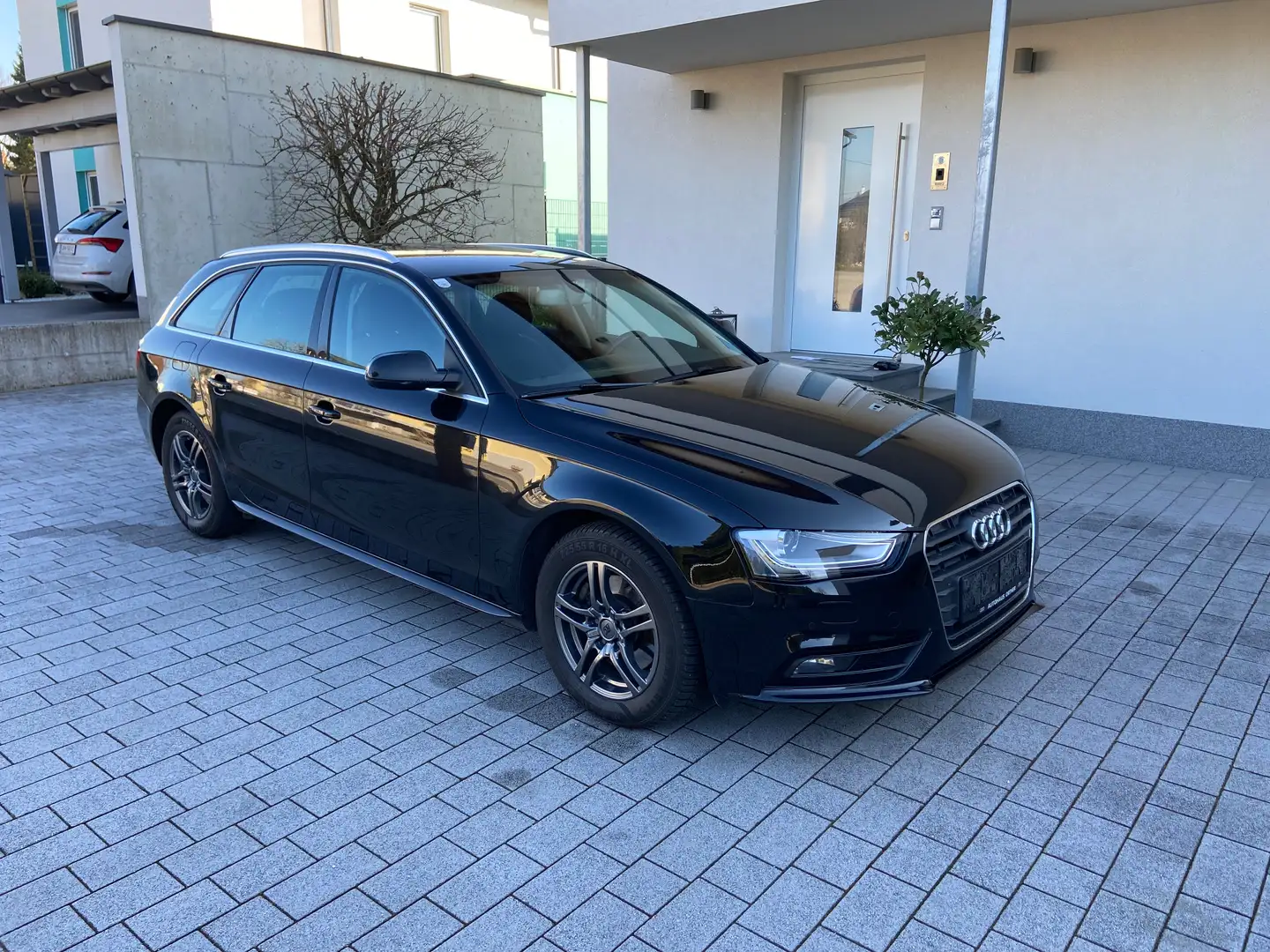 Audi A4 A4 Avant 2,0 TDI Style DPF Style Schwarz - 1