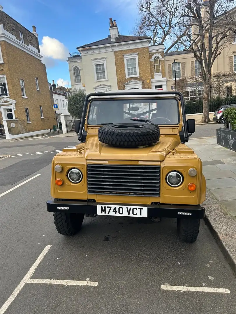 Land Rover Range Rover Yellow - 1