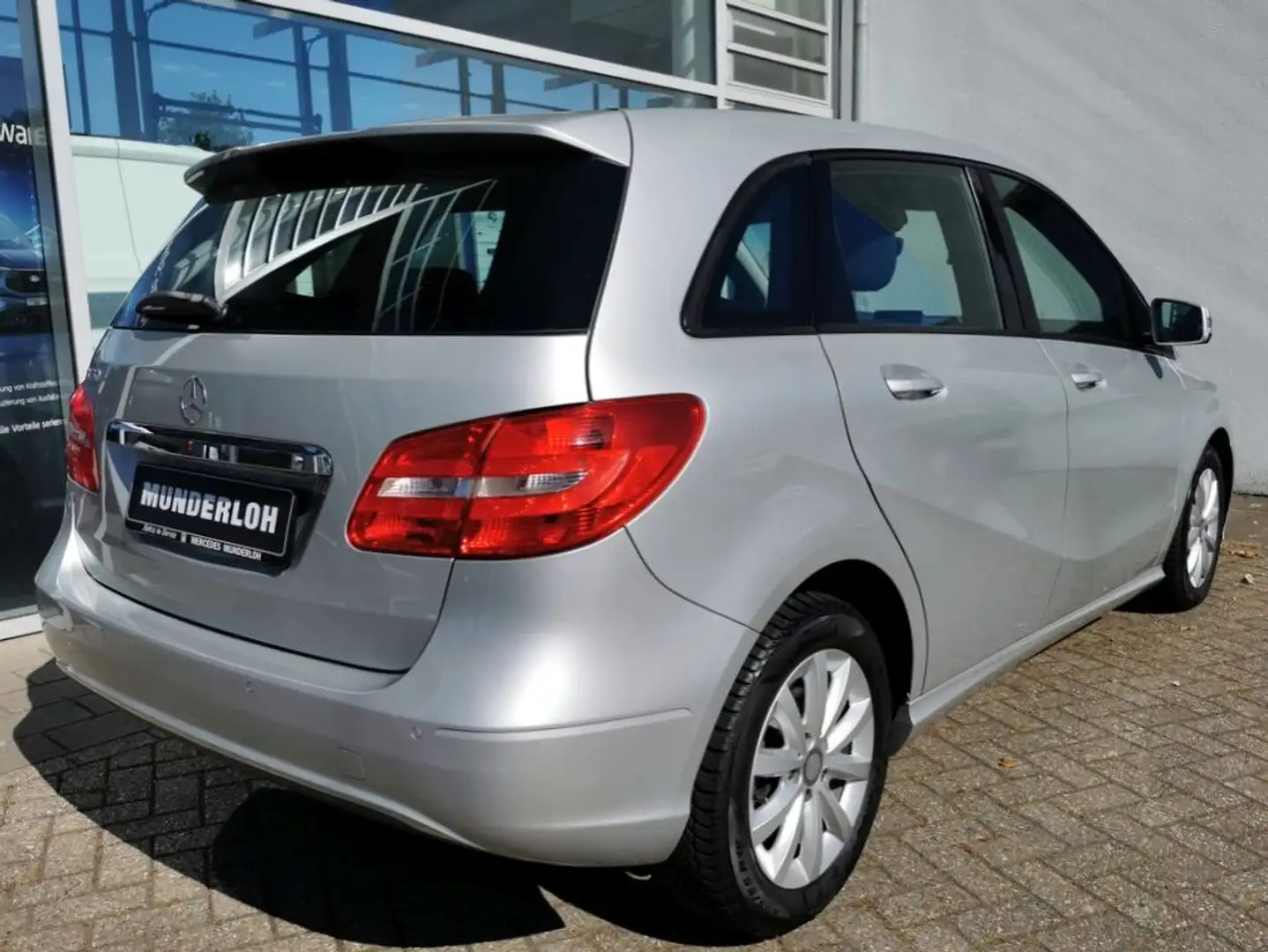 Mercedes-Benz B 180 ParkAss SHZ KlimaA LM Argento - 2