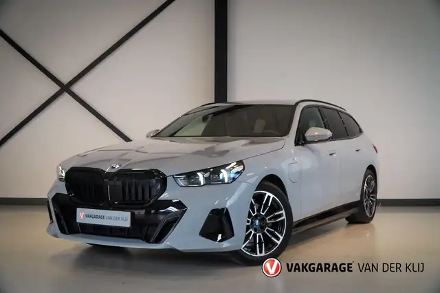 BMW 530 5-serie Touring 530e M-Sport | Trekhaak | Stoel/St
