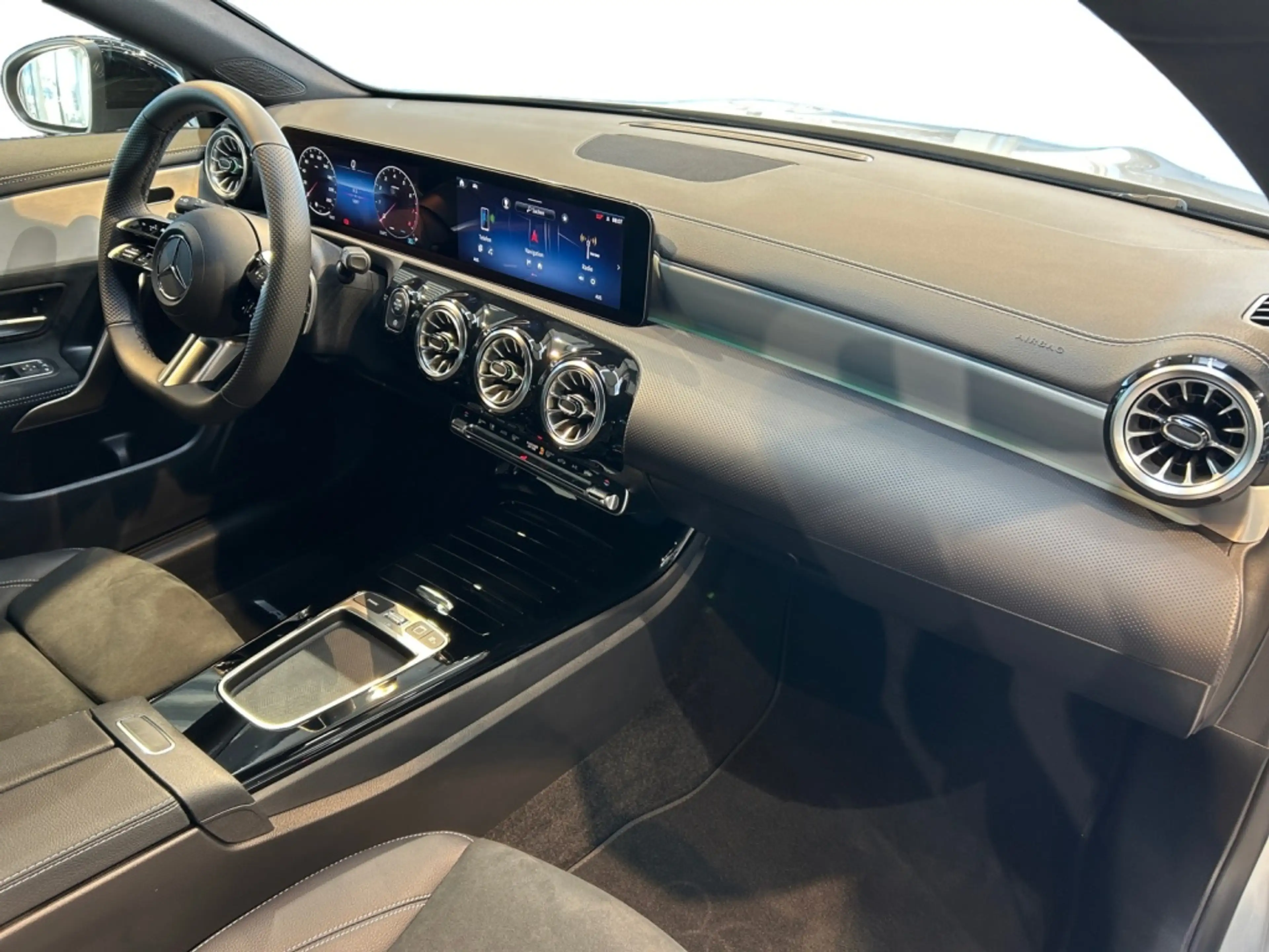 Mercedes-Benz CLA 200 Shooting Brake AMG AMG+MBUX+MBeam+Night — photo 5