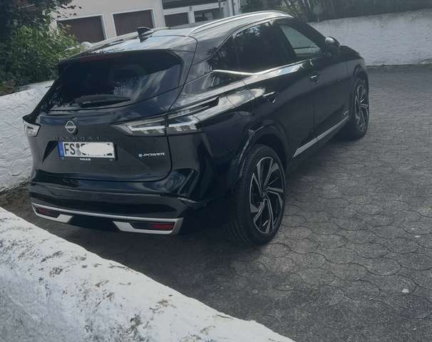 Imagine Nissan Qashqai 1.3 DIG-T DCT TEKNA+