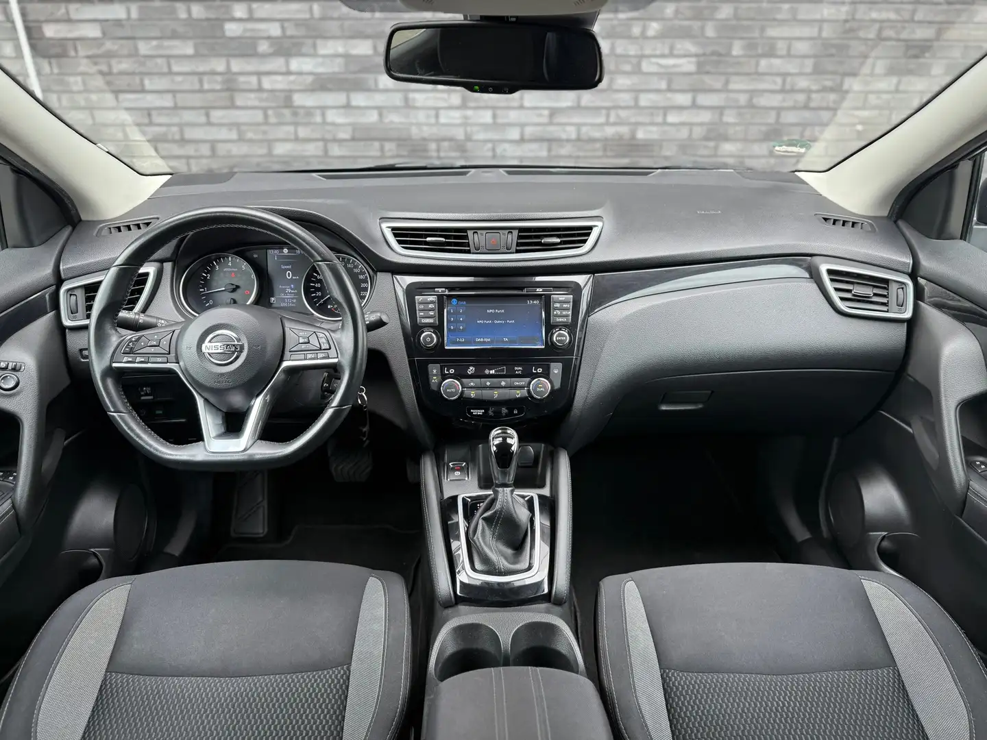 Nissan Qashqai 1.2 N-Connecta Camera|Lane Assist|DAB|1Jaar Garant Gris - 2