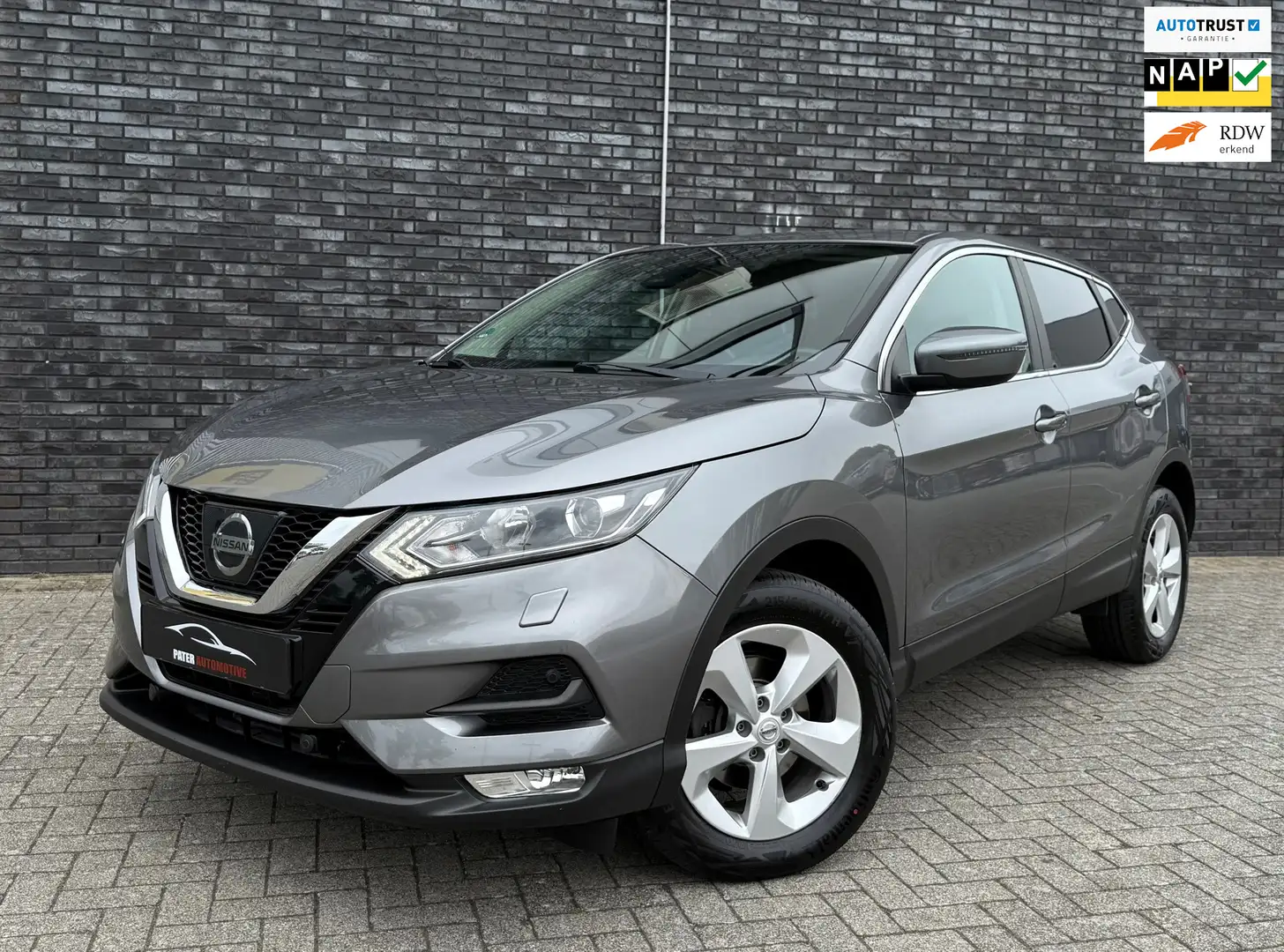 Nissan Qashqai 1.2 N-Connecta Camera|Lane Assist|DAB|1Jaar Garant Gris - 1