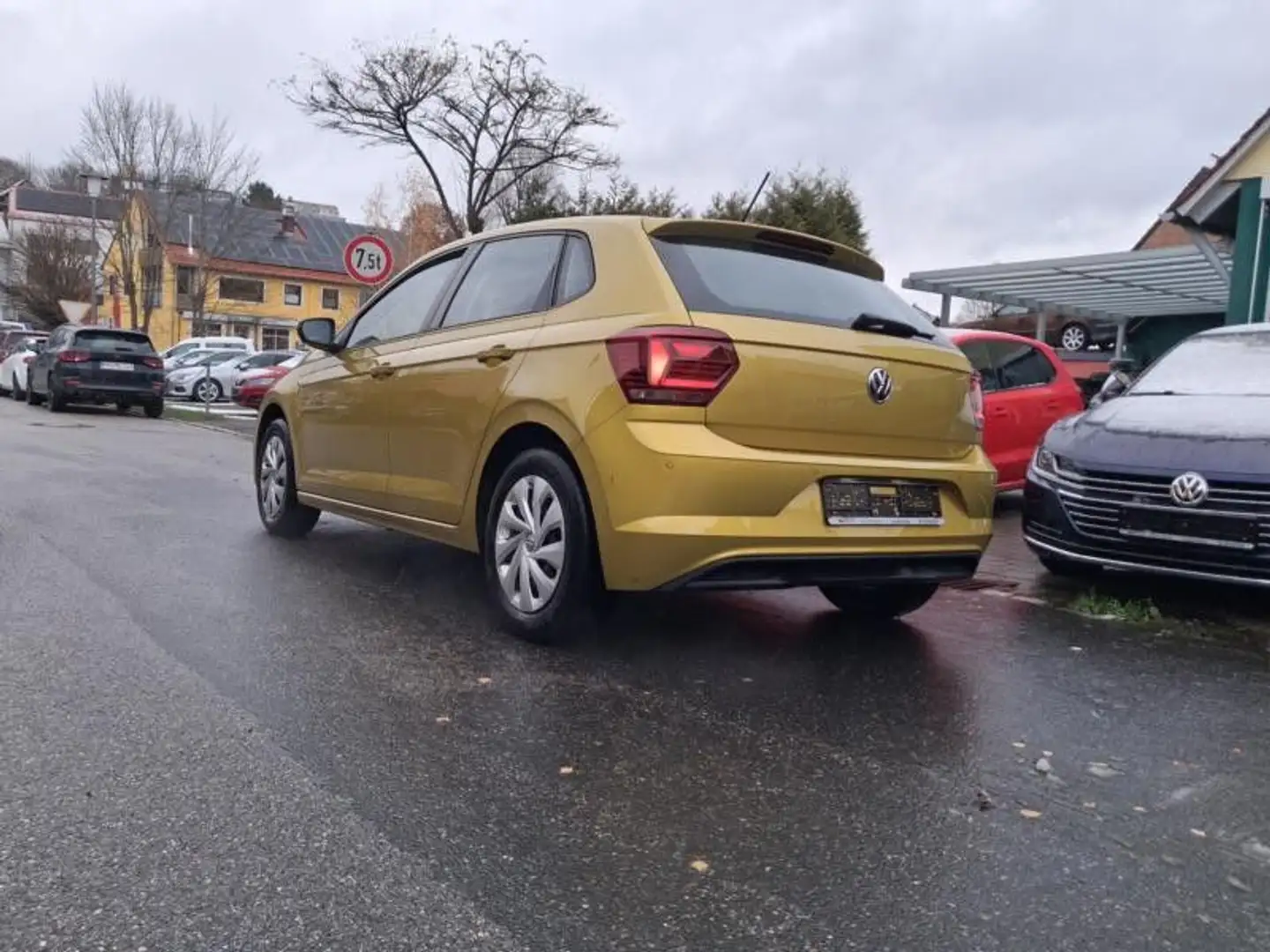 Volkswagen Polo 1.0 TSI Comfortline NAVI+PDC+KLIMA Gelb - 2