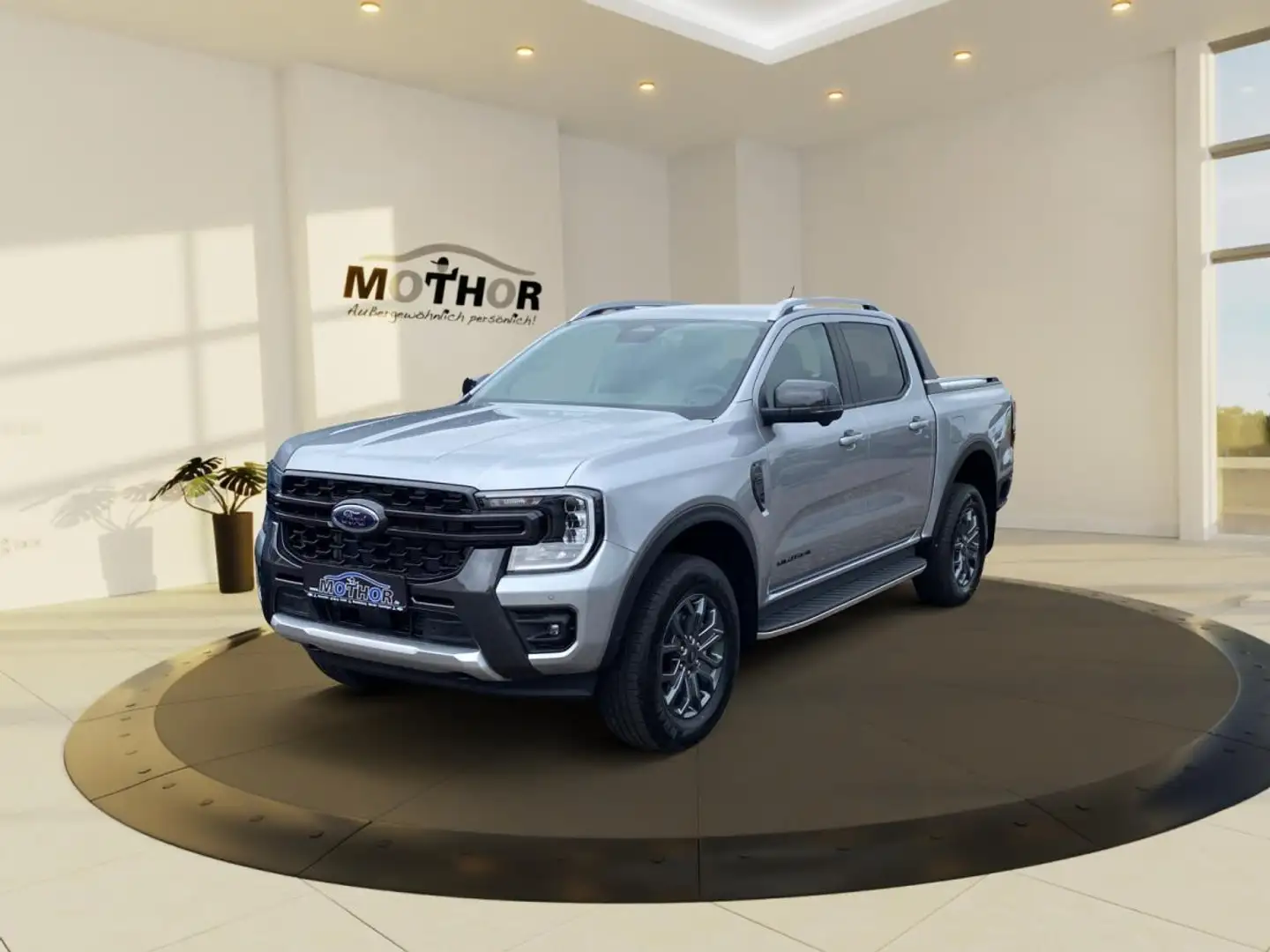 Ford Ranger Wildtrak 2,3L PHEV Silber und Schwarz erhältlich Silber - 1