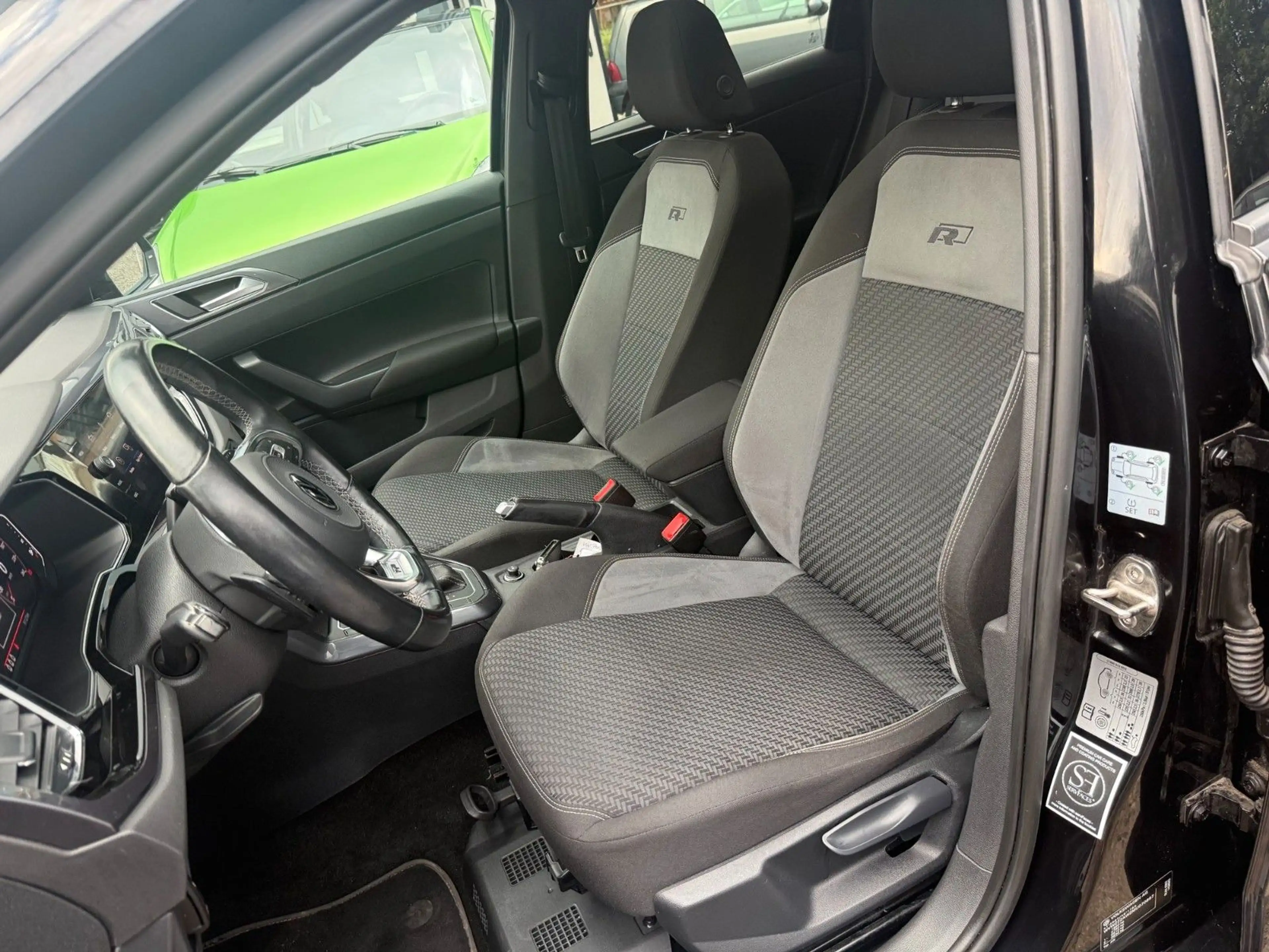 Volkswagen Polo VI Highline — photo 7