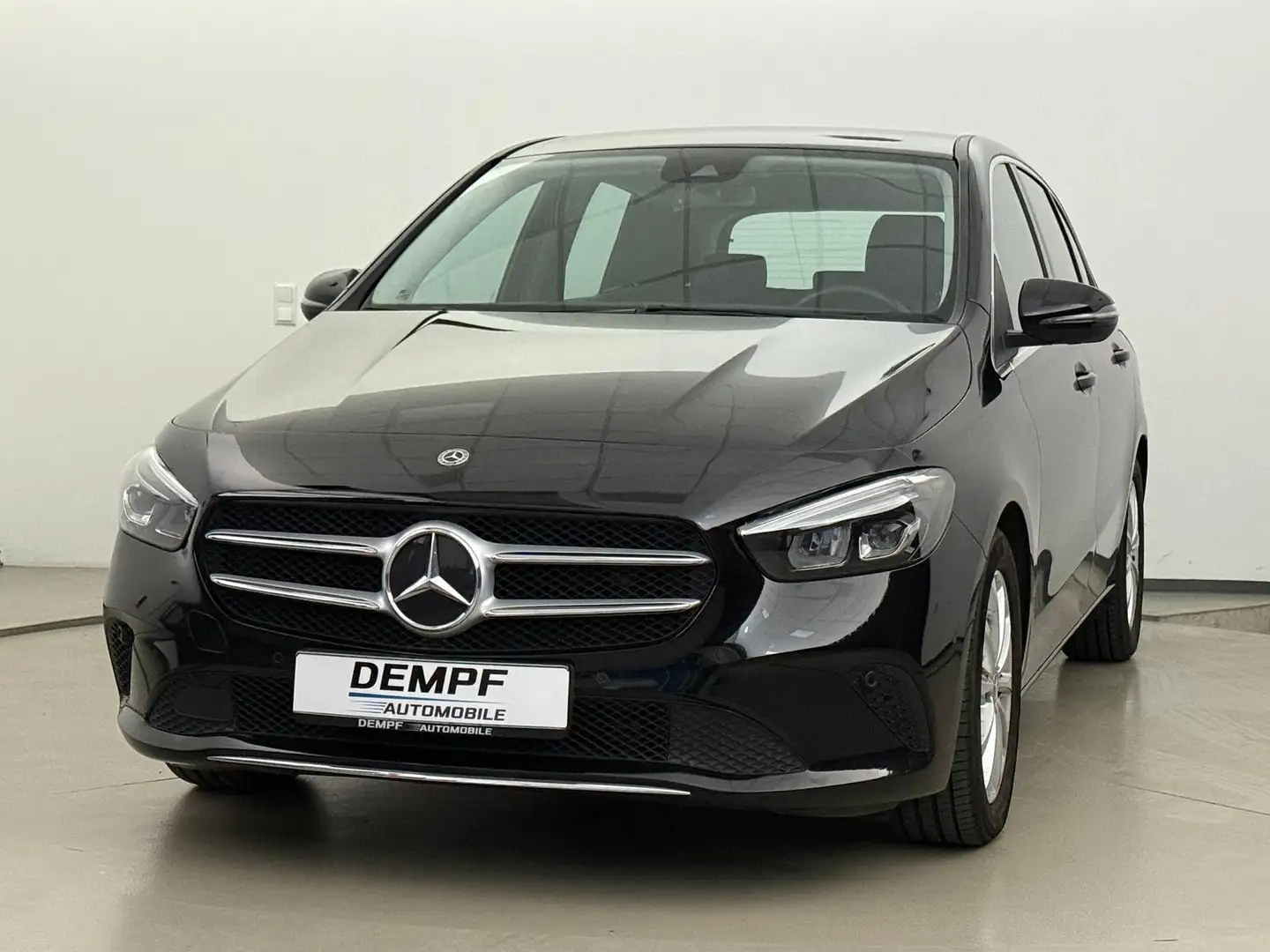 Mercedes-Benz B 220 4Matic Progressive*Teilleder*Navi*LED*AHK* Noir - 1