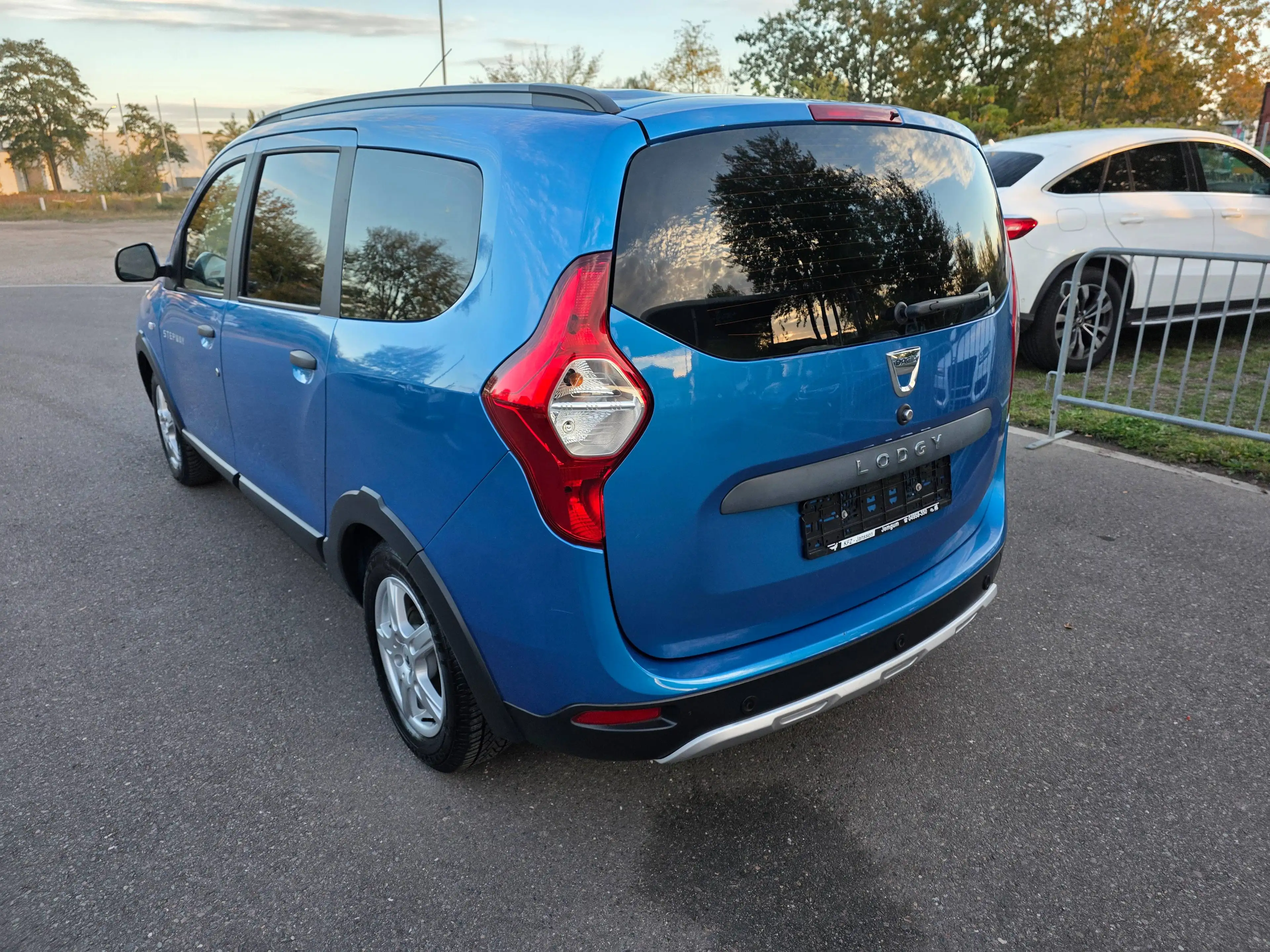 Dacia Lodgy Stepway — photo 11