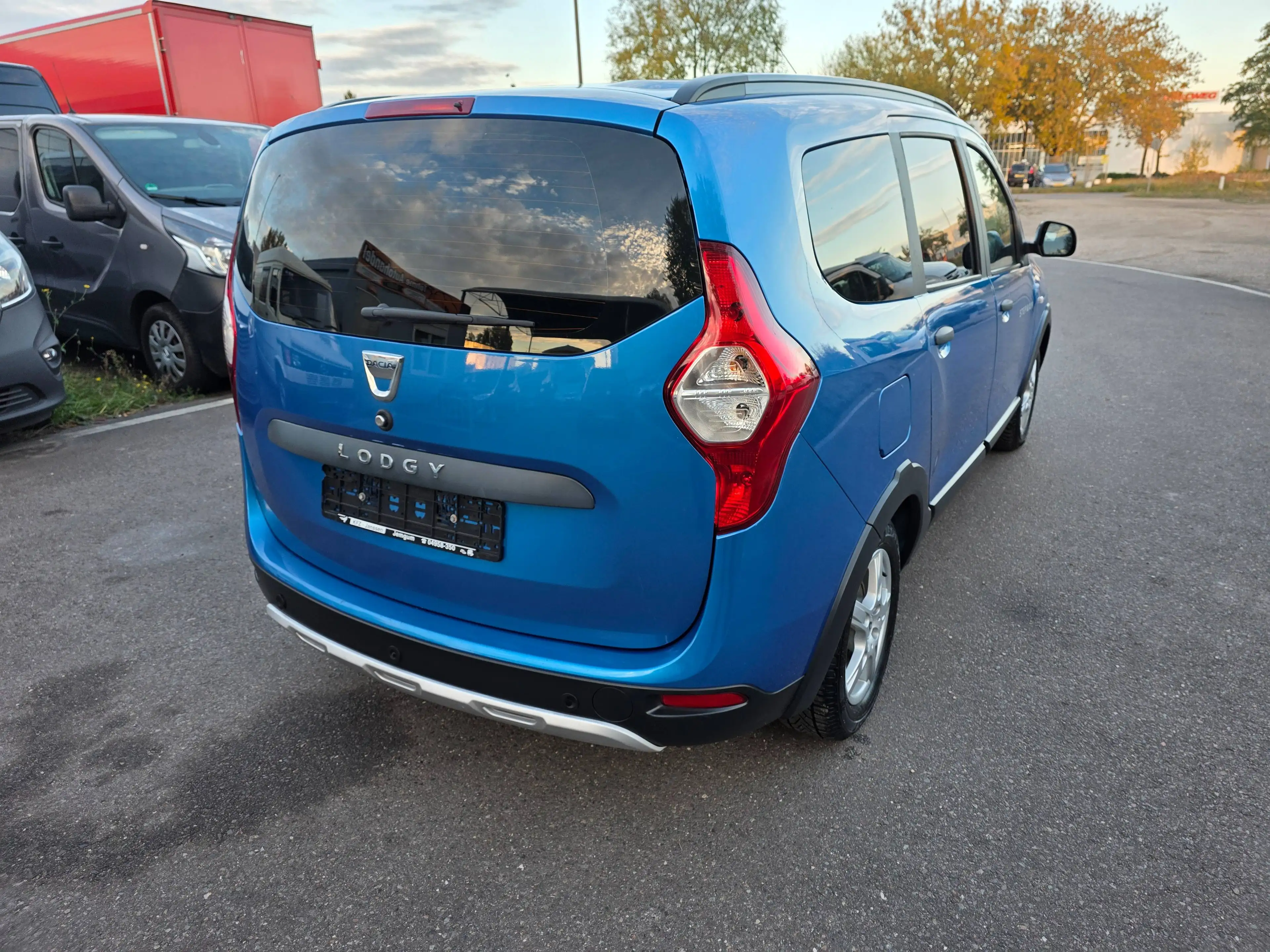 Dacia Lodgy Stepway — photo 2