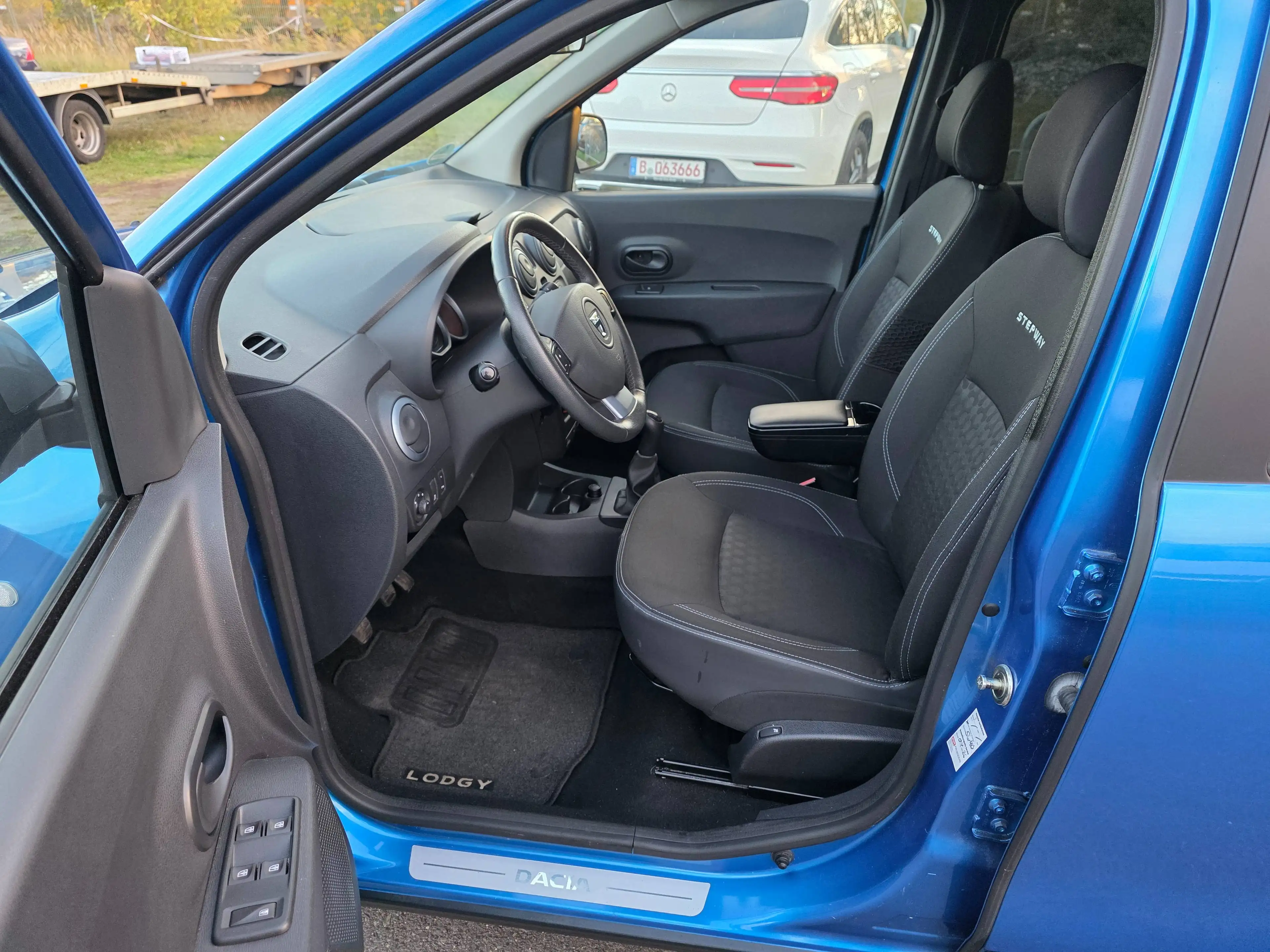 Dacia Lodgy Stepway — photo 14