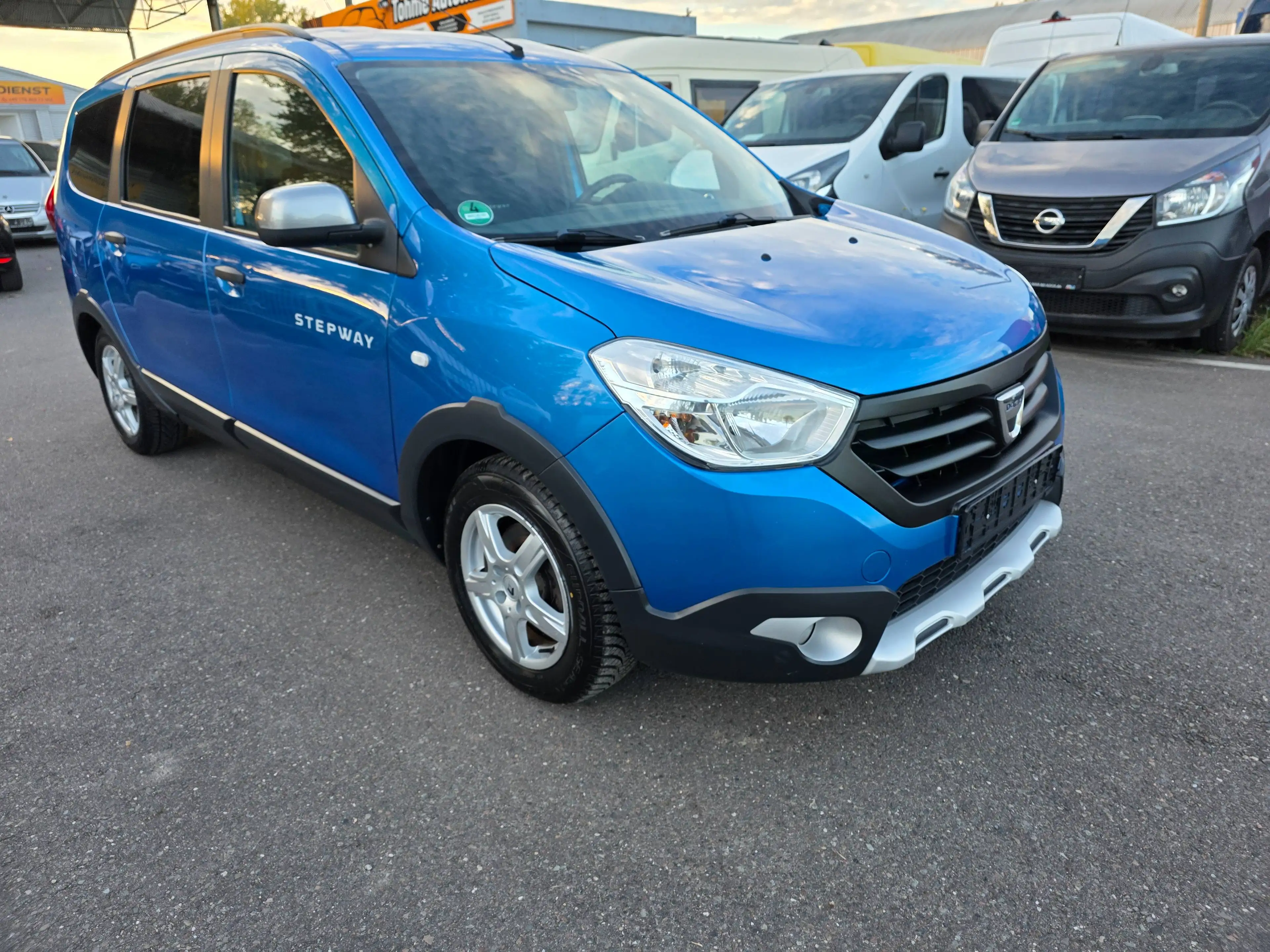 Dacia Lodgy Stepway — photo 10