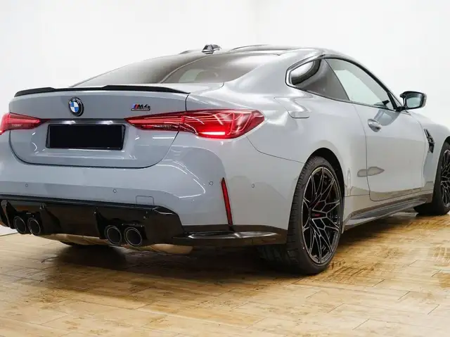 BMW M4 view 15