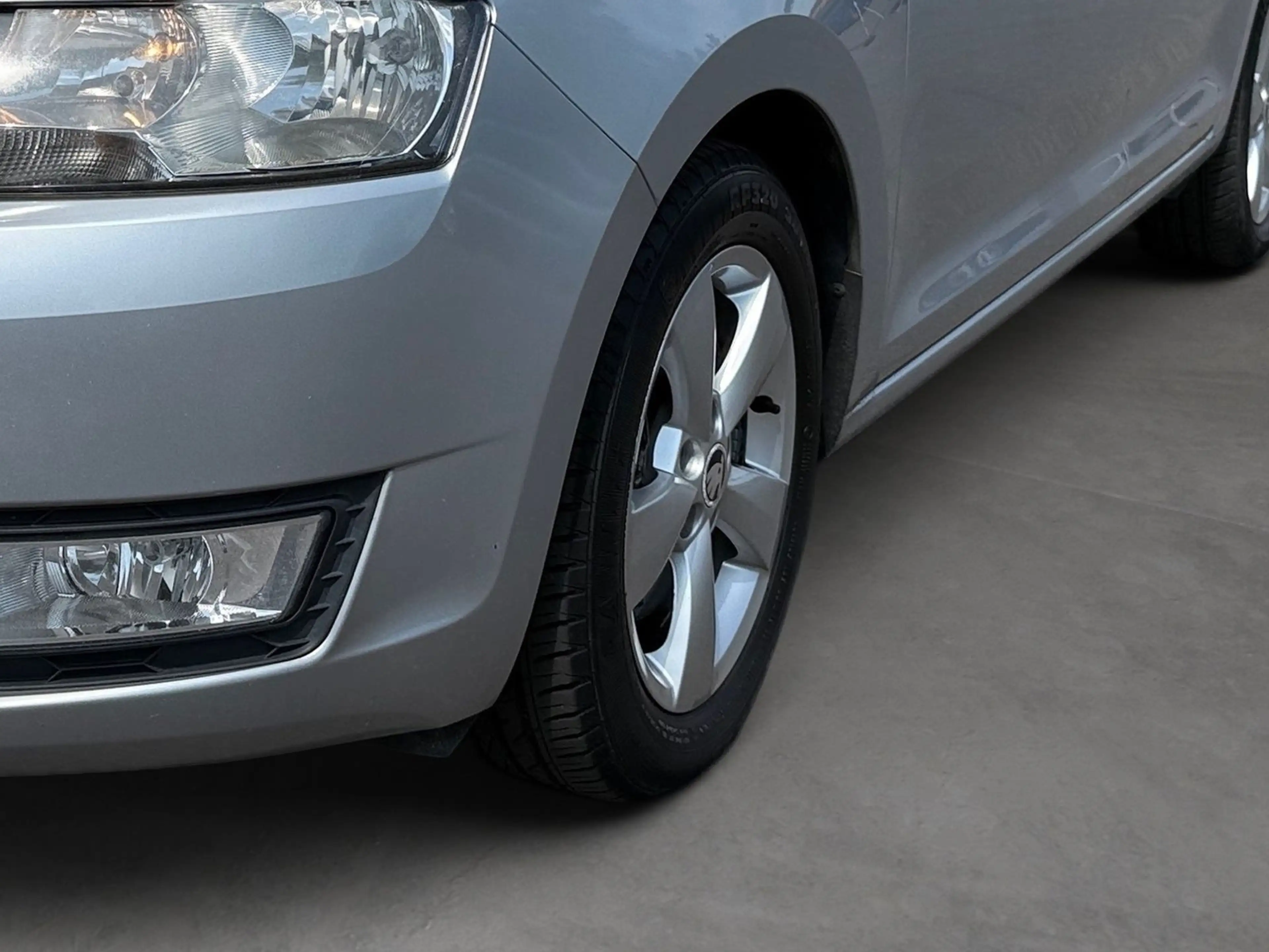 Skoda Rapid/Spaceback 1.6 TDI Greentec Klima — photo 8