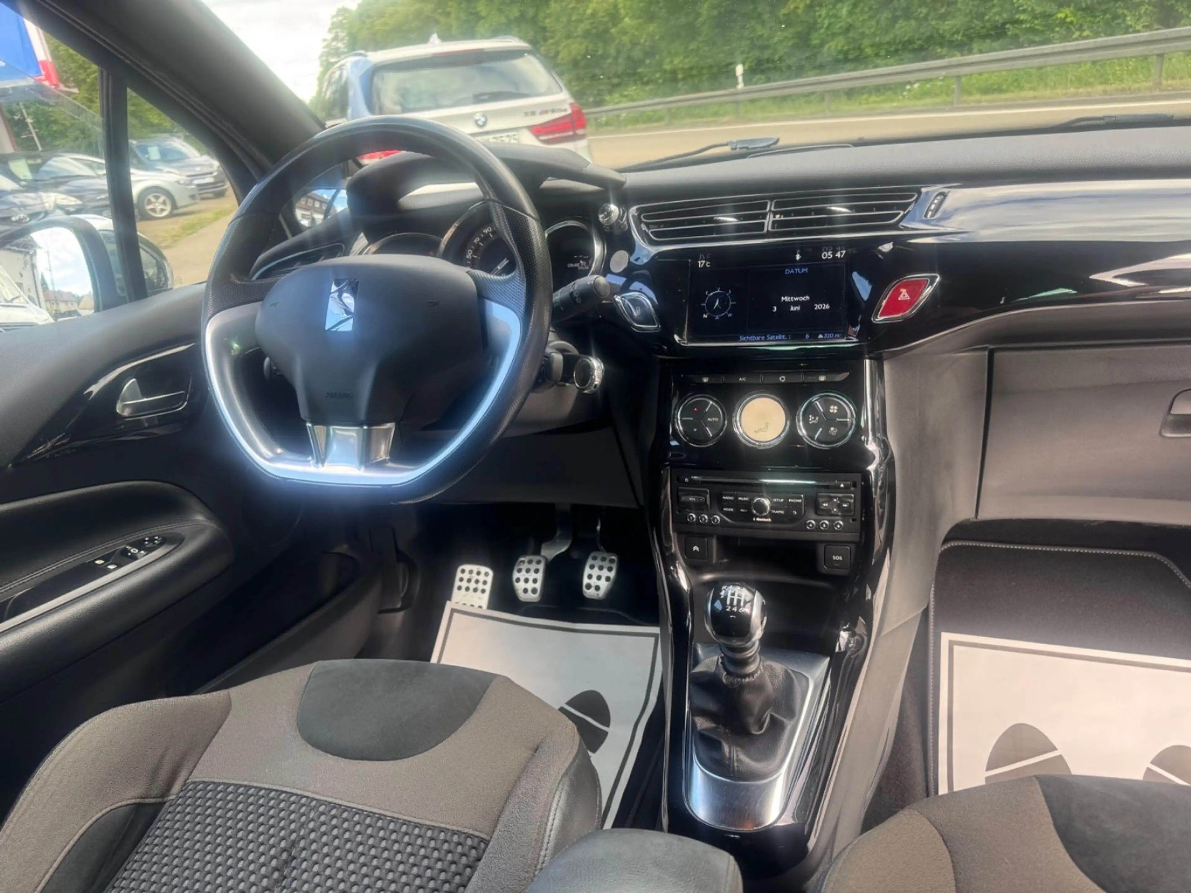 Citroen DS3 SportChic*TOP GEPFLEGT*2.HAND*PDC*BLUETOOTH — photo 10