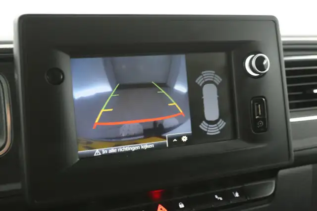 Renault Master view 13