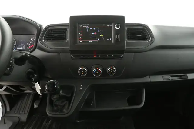 Renault Master view 11