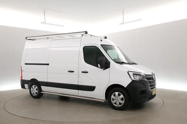 Renault Master view 6