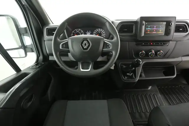 Renault Master view 2