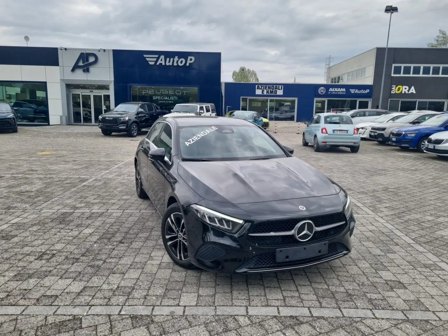 Mercedes-Benz A 180 A 180 Automatic 4p. Executive - PROMO Zwart - 2