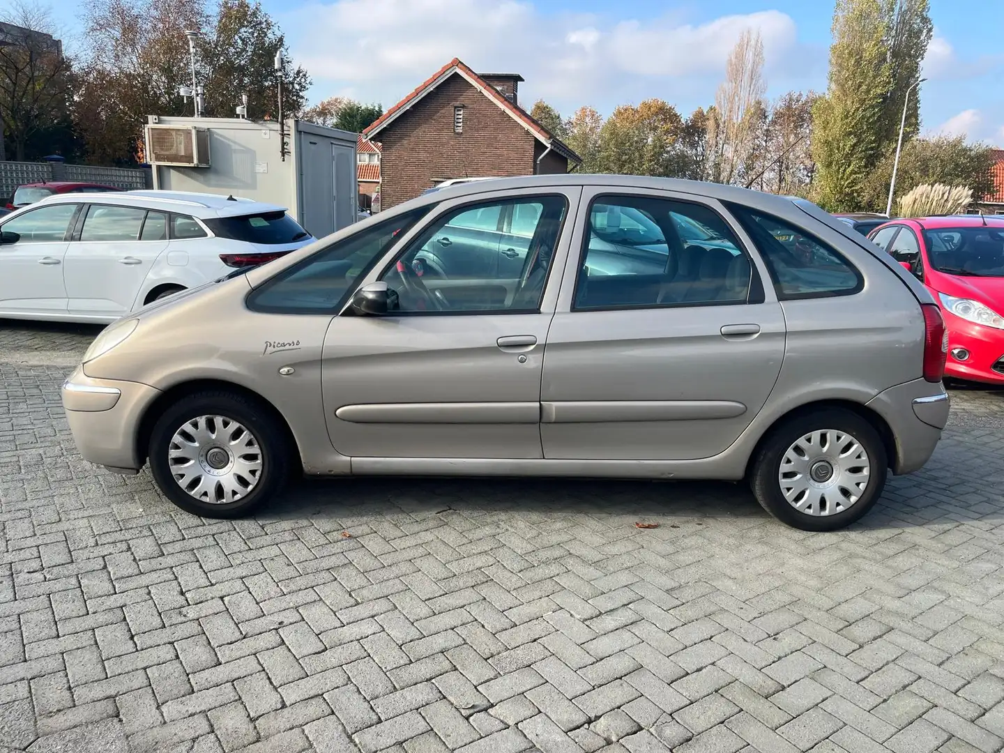 Citroen Xsara Picasso 1.6i-16V Attraction schade rechterdorpel achterkle Beżowy - 2