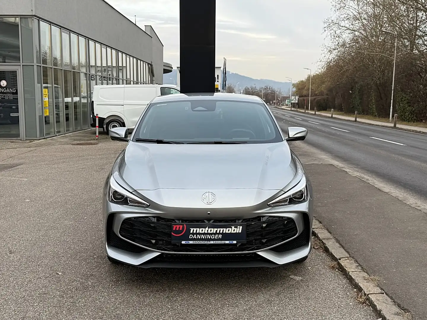 MG MG3 1,5 Hybrid+ Luxury Aut. Silber - 1
