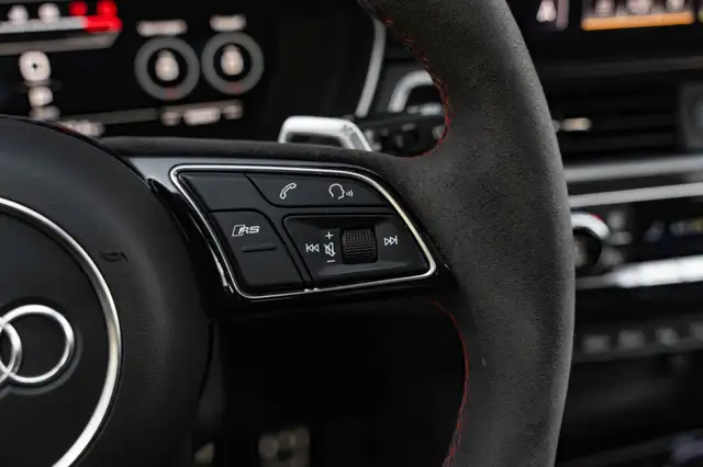 Audi RS4 view 14