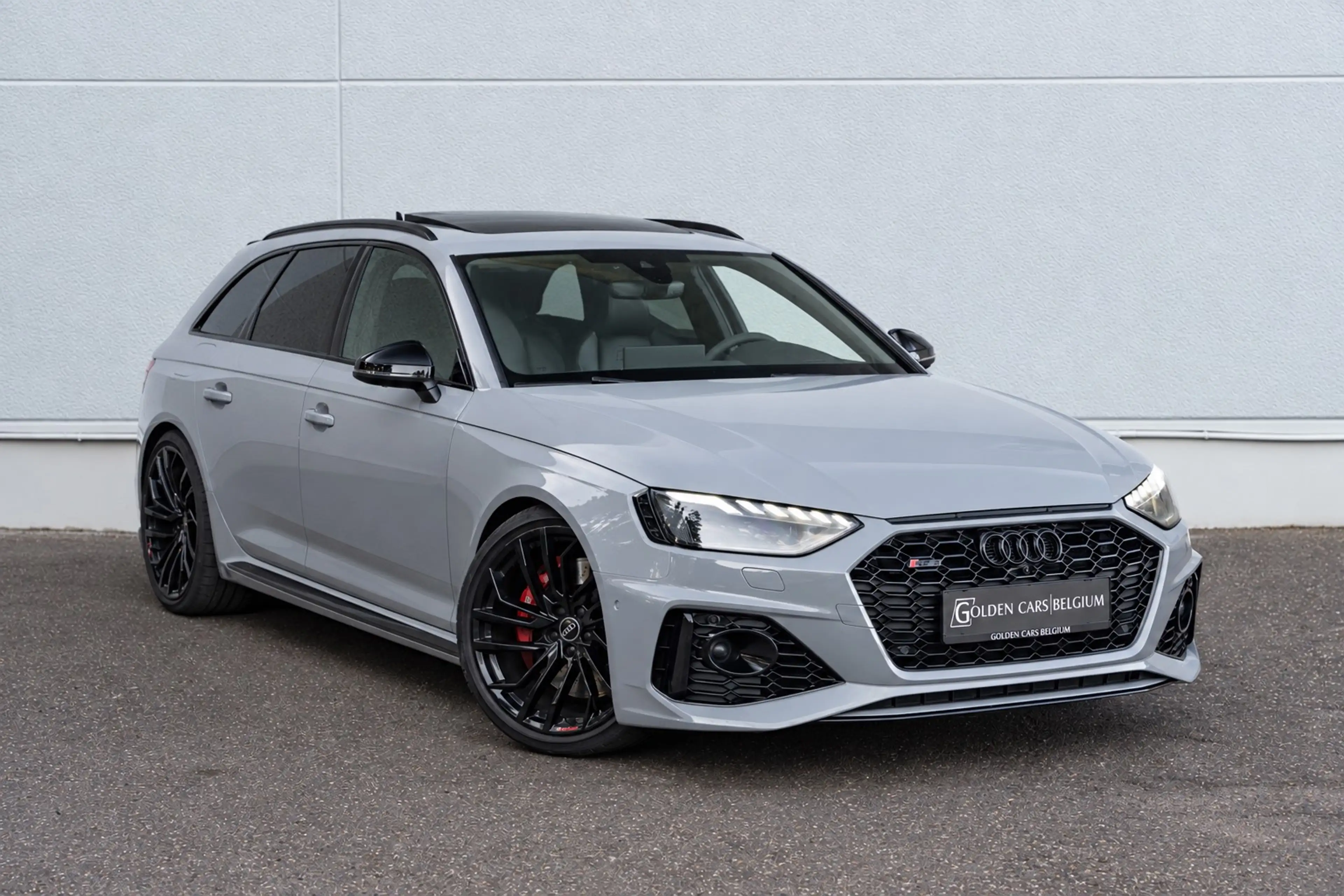 Audi RS4 Avant Quattro PANO/MATRIX/B&O/ACC/360°/AMBIENTE/HUD/ — photo 2
