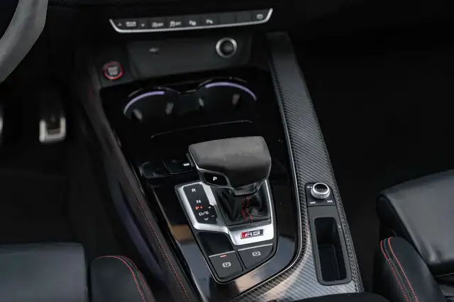 Audi RS4 view 15