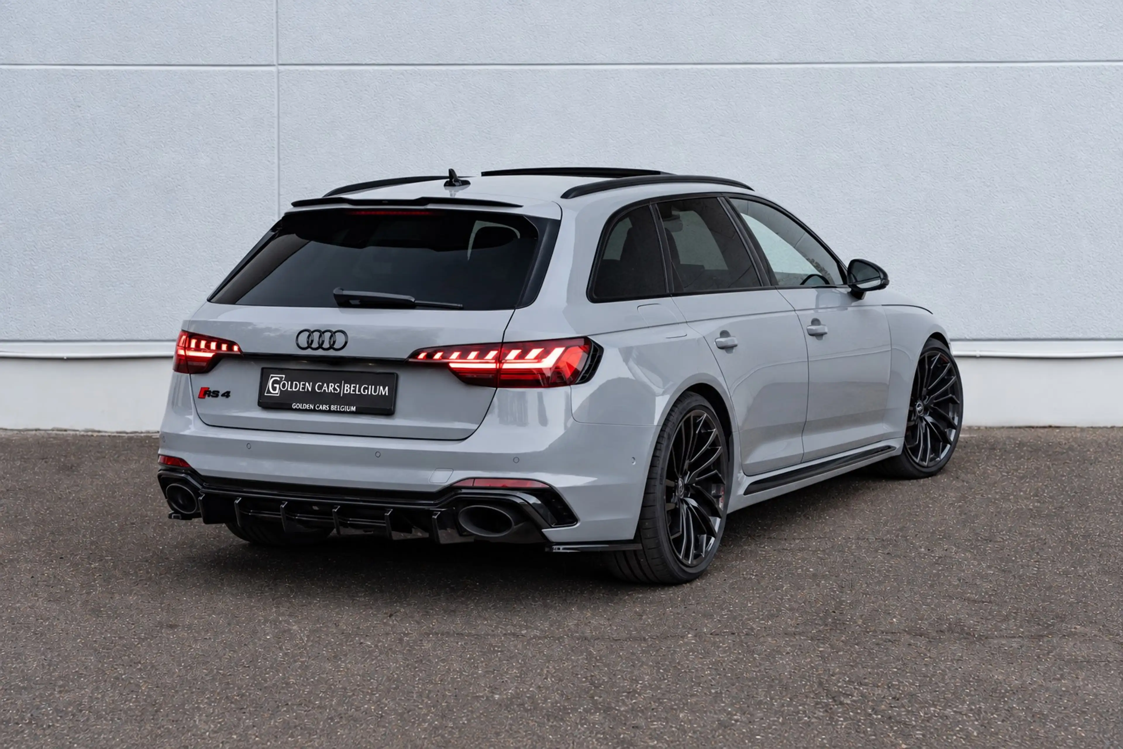 Audi RS4 Avant Quattro PANO/MATRIX/B&O/ACC/360°/AMBIENTE/HUD/ — photo 8