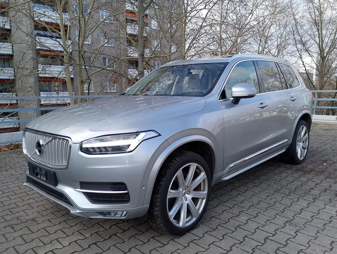 Volvo XC90 XC90 Diesel D5 AWD Geartronic Inscription Silber - 1