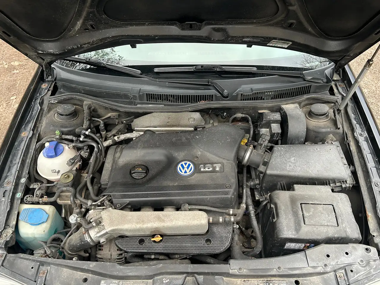 Volkswagen Jetta снимка Volkswagen Jetta