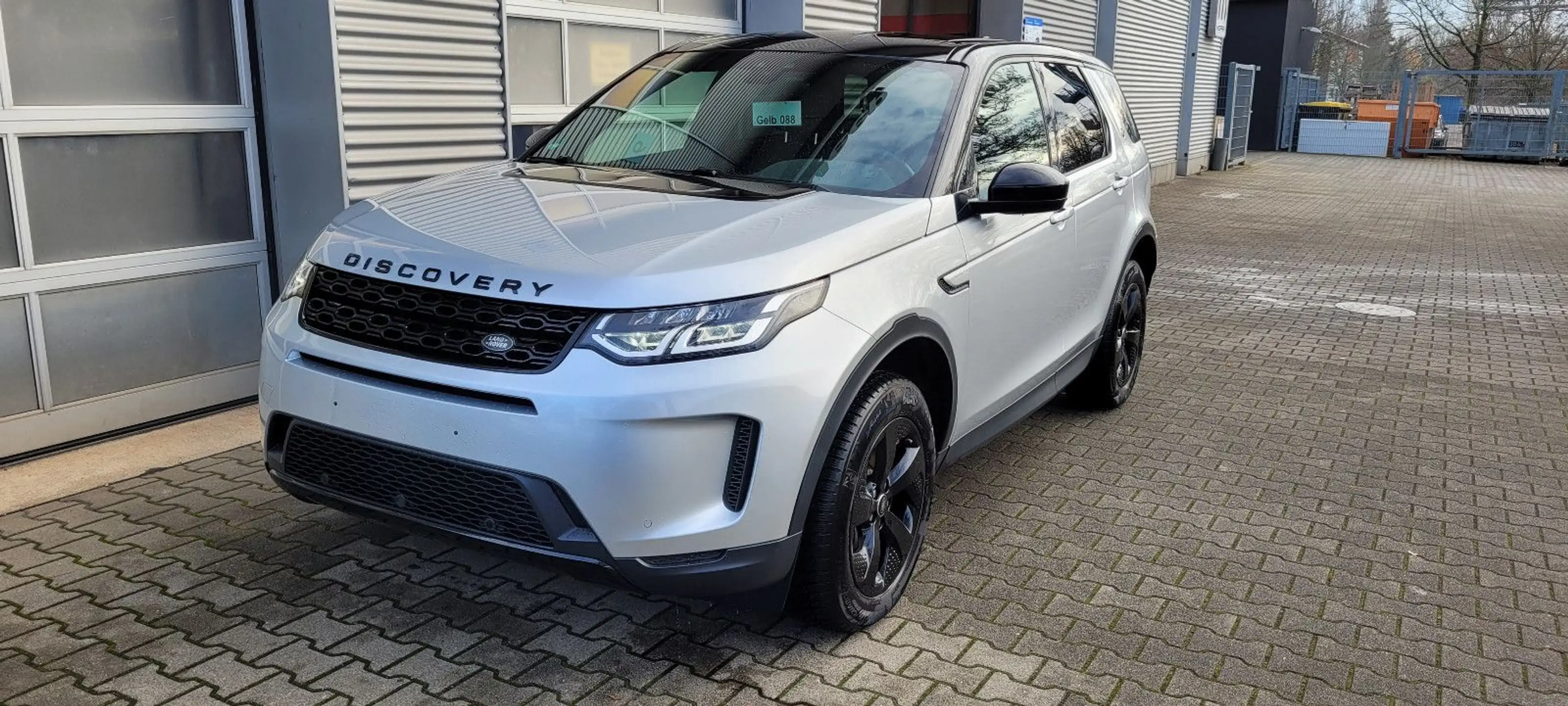 Land Rover Discovery Sport Basis AWD AT — photo 2