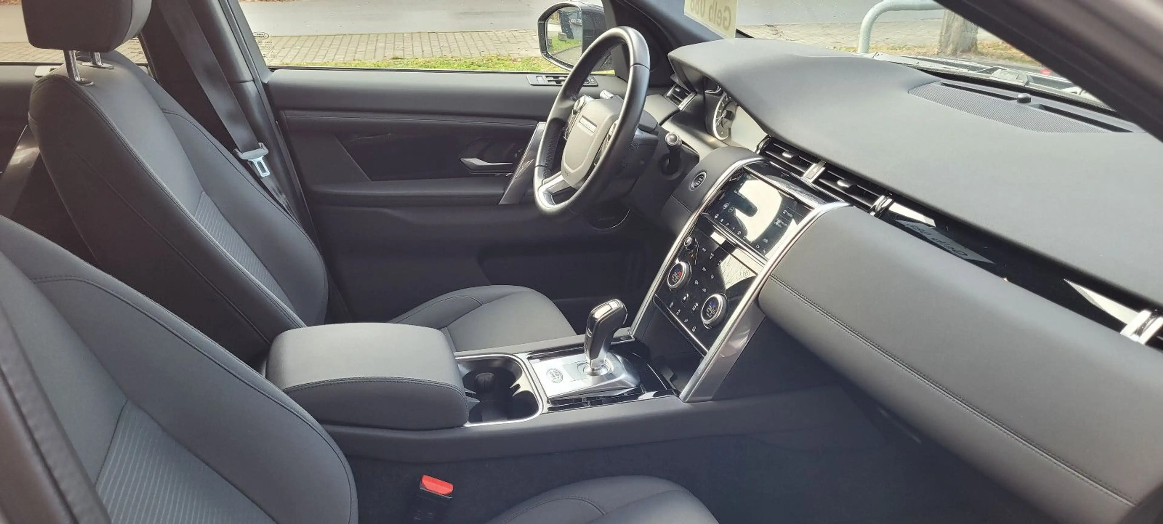 Land Rover Discovery Sport Basis AWD AT — photo 8