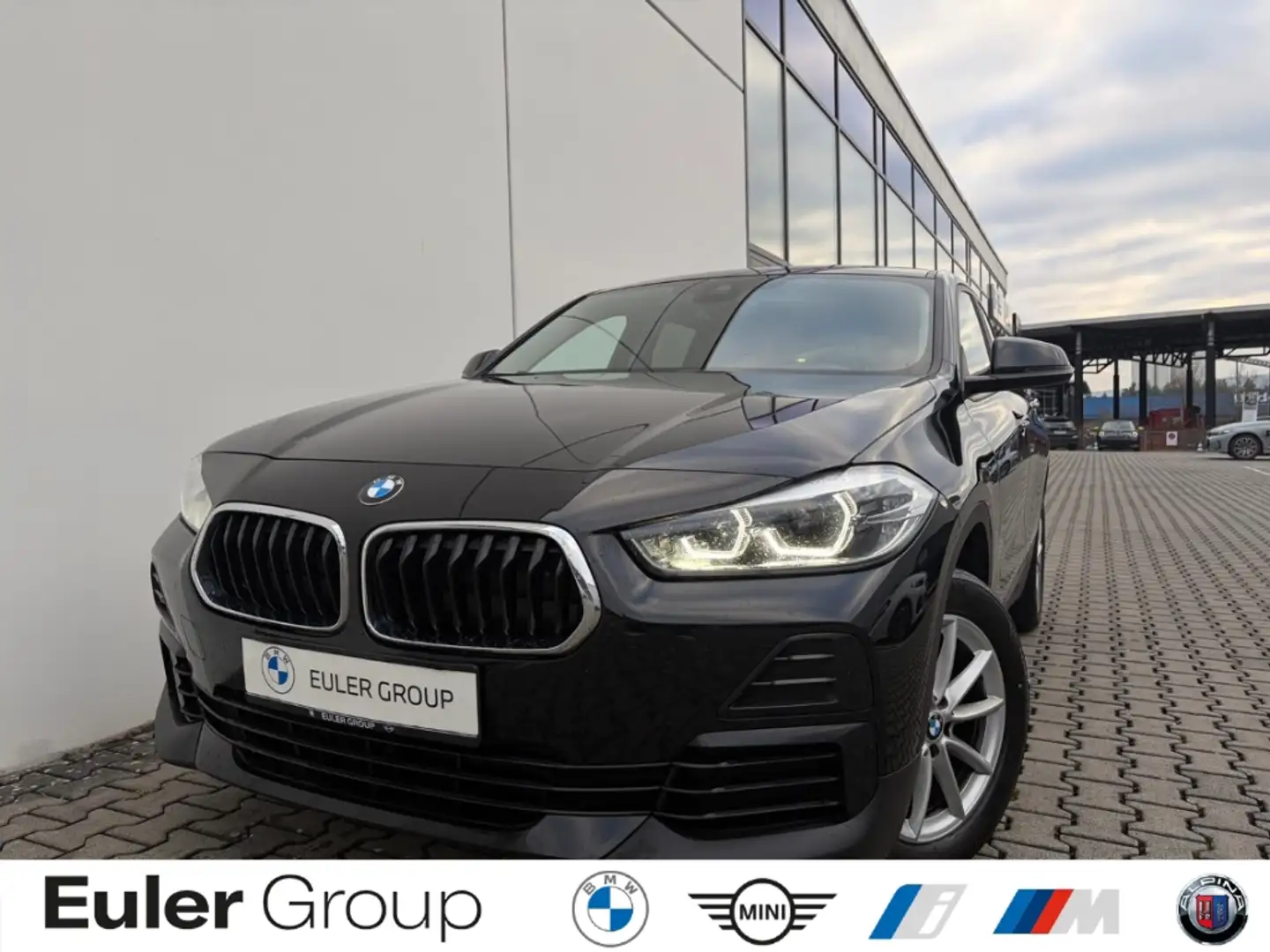 BMW X2 sDrive18d SHZ PDC LED HiFi NAV elek Heckkl DAB Schwarz - 1
