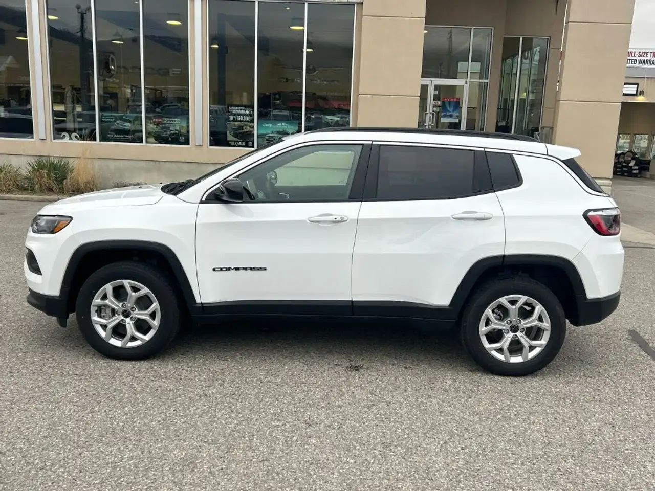 Jeep Compass снимка Jeep Compass