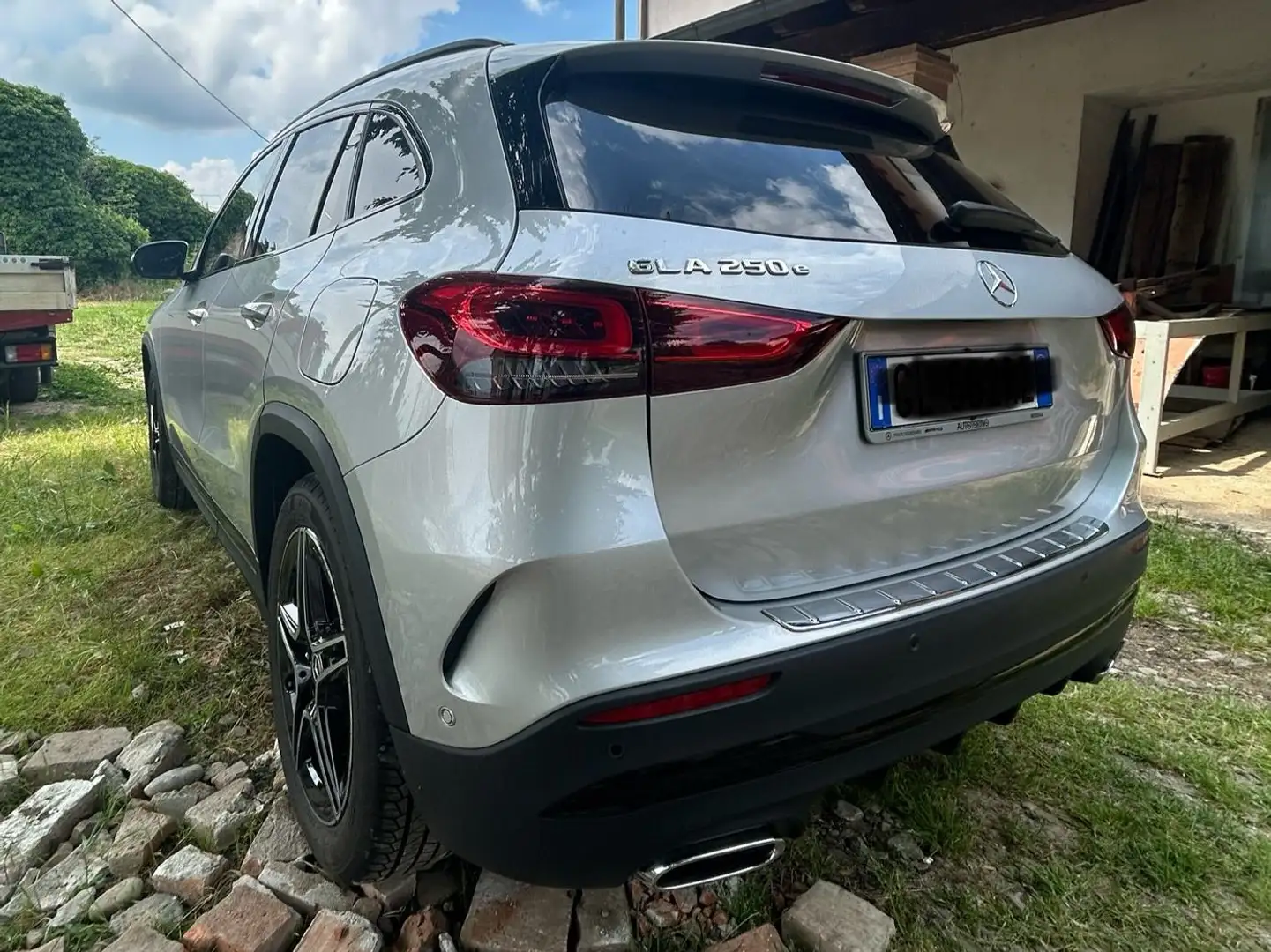 Mercedes-Benz GLA 250 GLA 250 e phev (eq-power) Premium auto Argento - 2