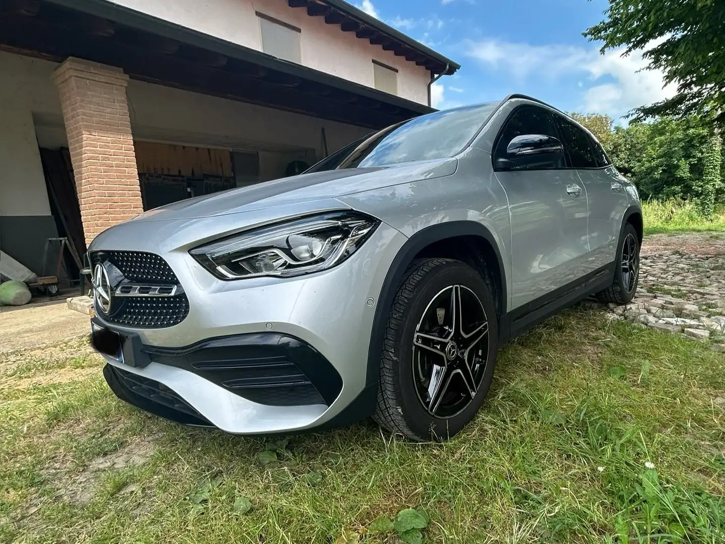 Mercedes-Benz GLA 250 GLA 250 e phev (eq-power) Premium auto Argento - 1