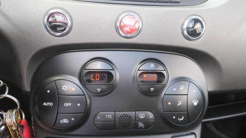 Abarth 595 Competizione 595C 1.4 T-Jet Competizione Cabrio — photo 15