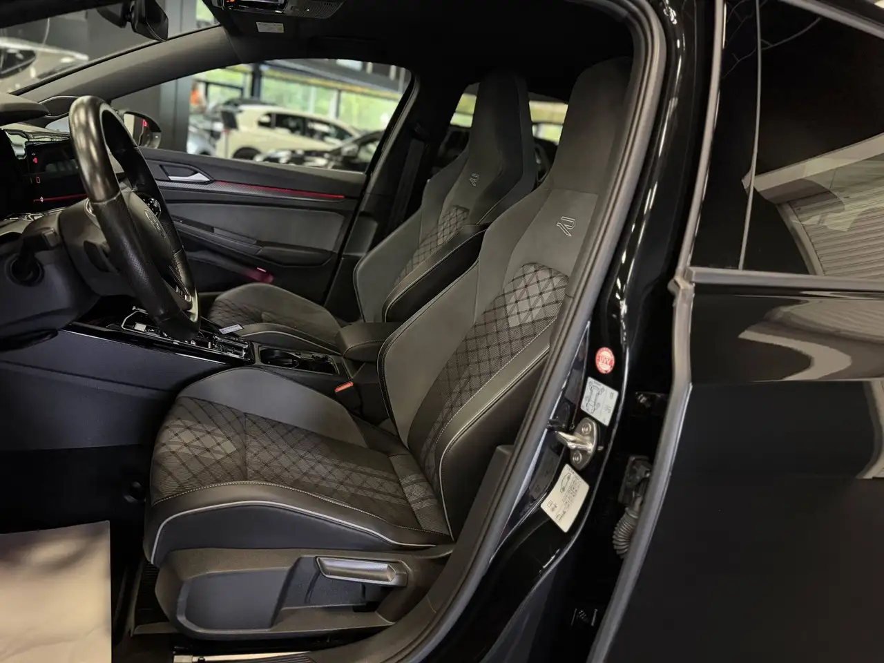 Volkswagen Golf Standard Model — photo 16