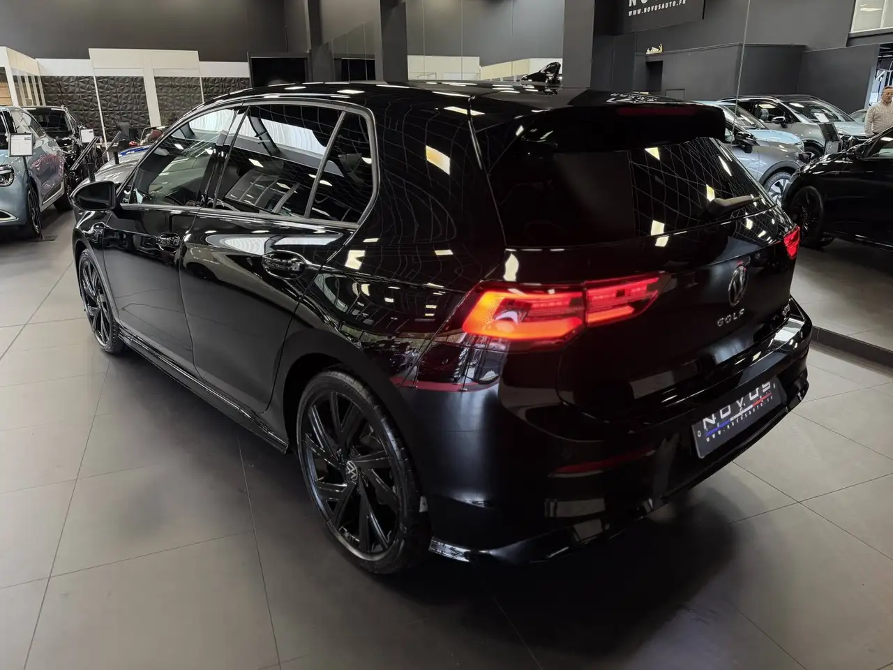 Volkswagen Golf Standard Model — photo 9