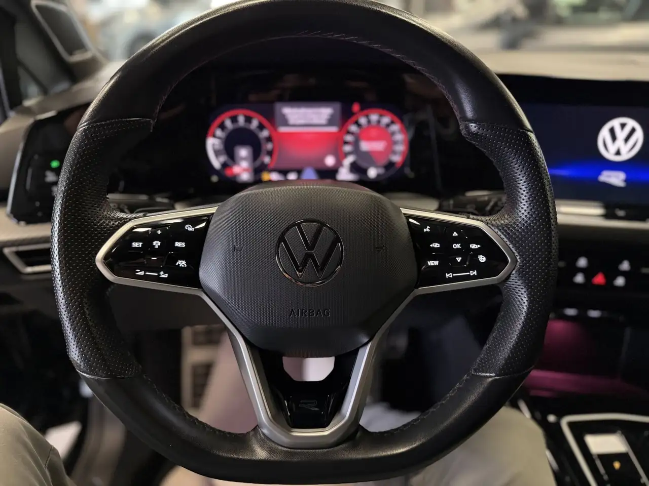 Volkswagen Golf Standard Model — photo 28